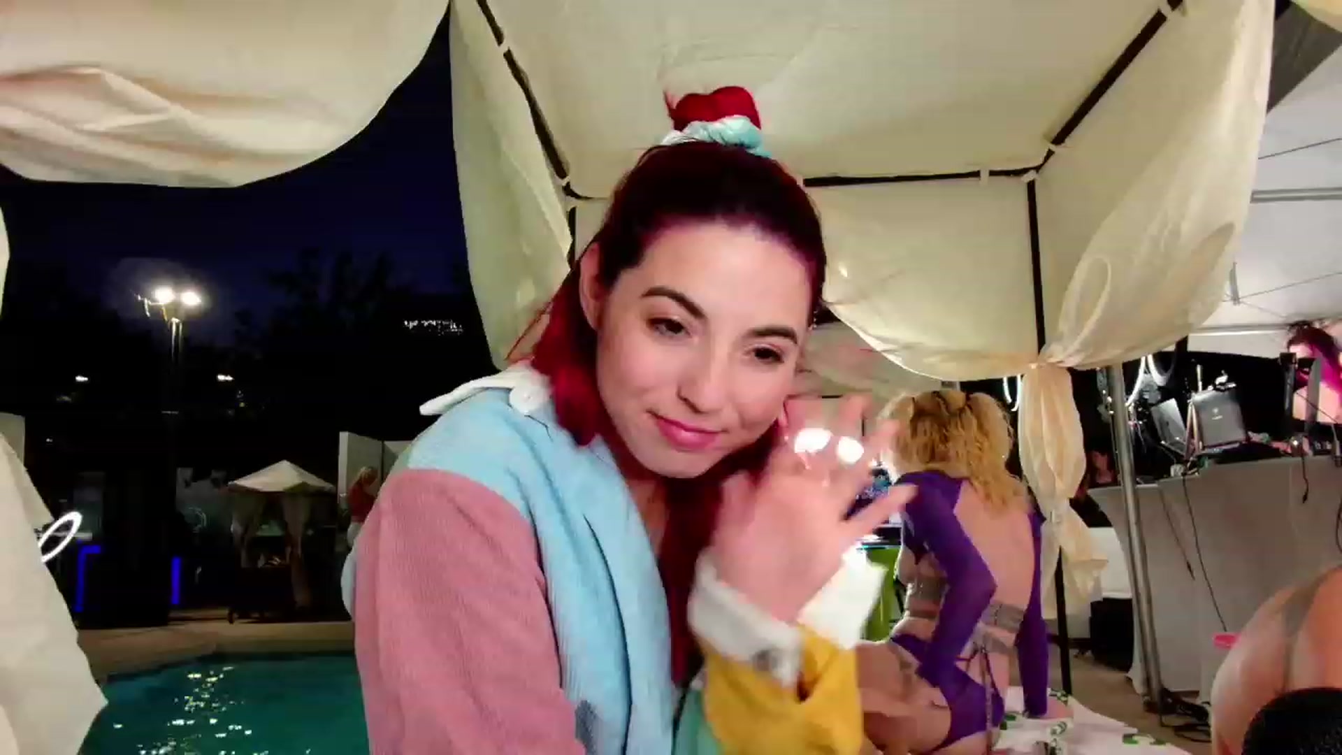 Gallery image thumbnail from JessWhitmore's myfreecams stream on, 10/12/2023, 02:14 image 12 of 20