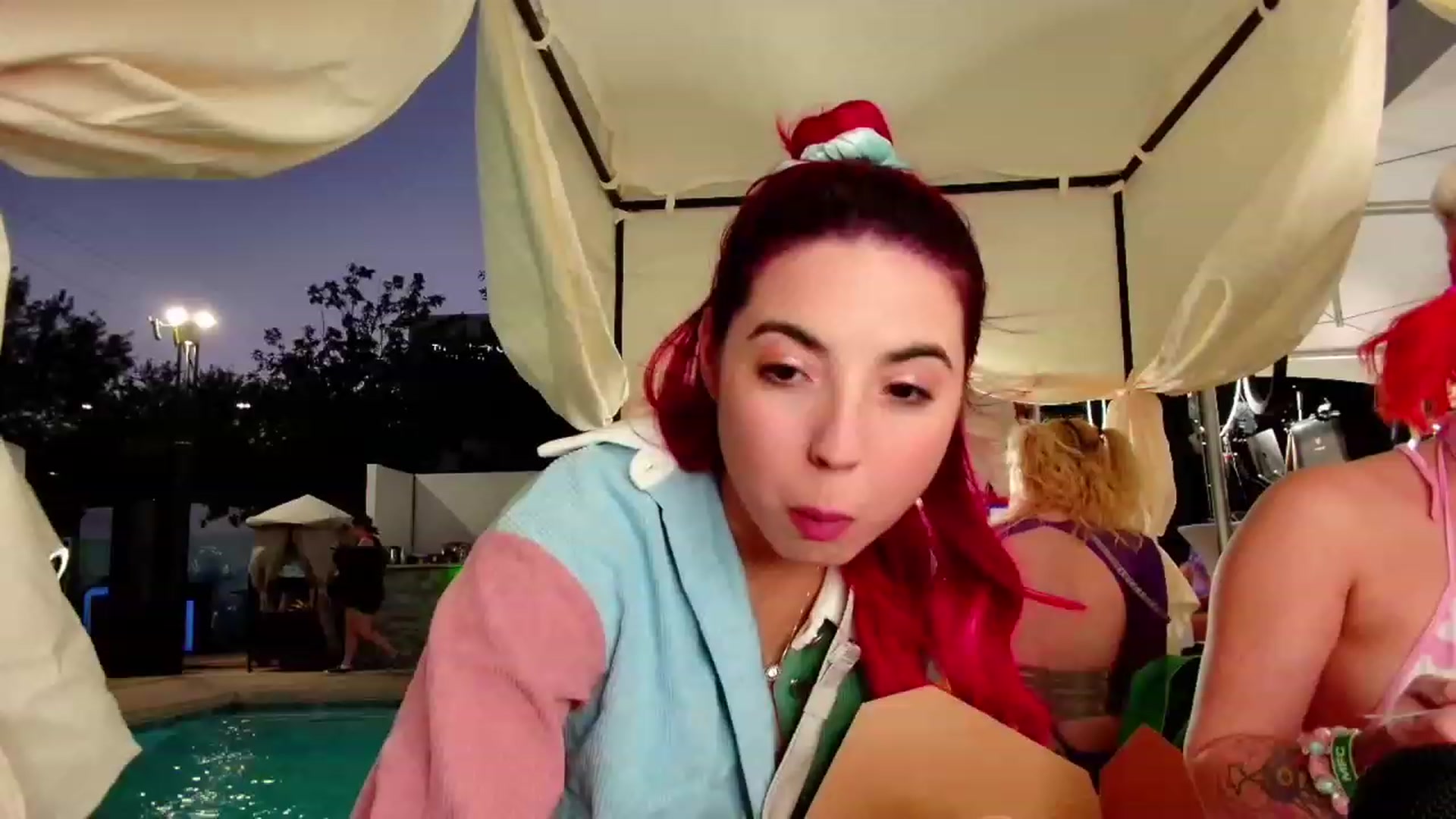 Gallery image thumbnail from JessWhitmore's myfreecams stream on, 10/12/2023, 02:14 image 10 of 20