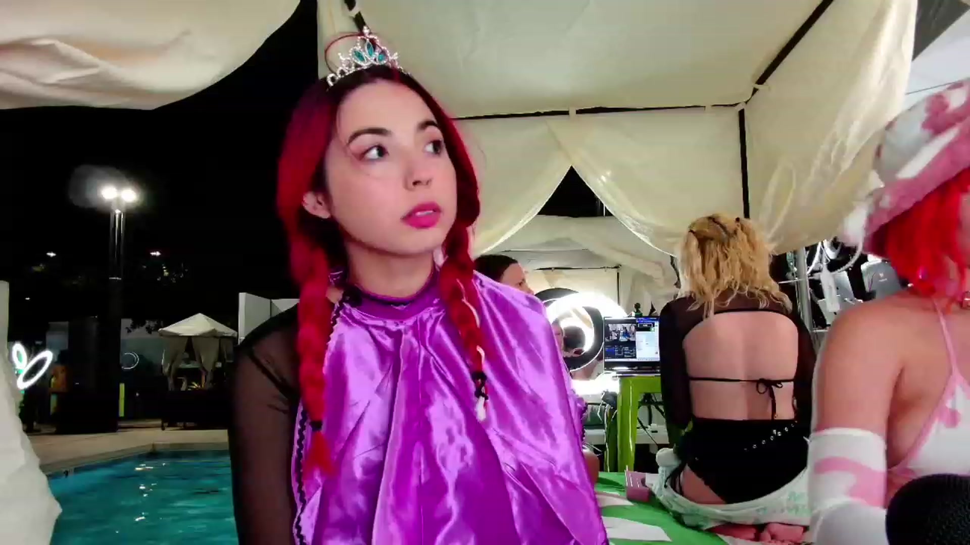 Gallery image thumbnail from JessWhitmore's myfreecams stream on, 10/12/2023, 03:28 image 3 of 20