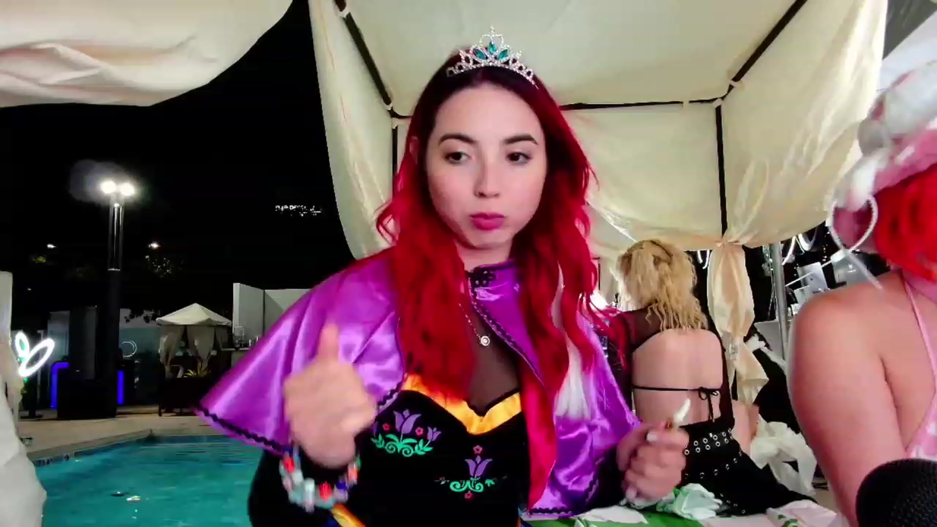 Gallery image thumbnail from JessWhitmore's myfreecams stream on, 10/12/2023, 03:28 image 19 of 20