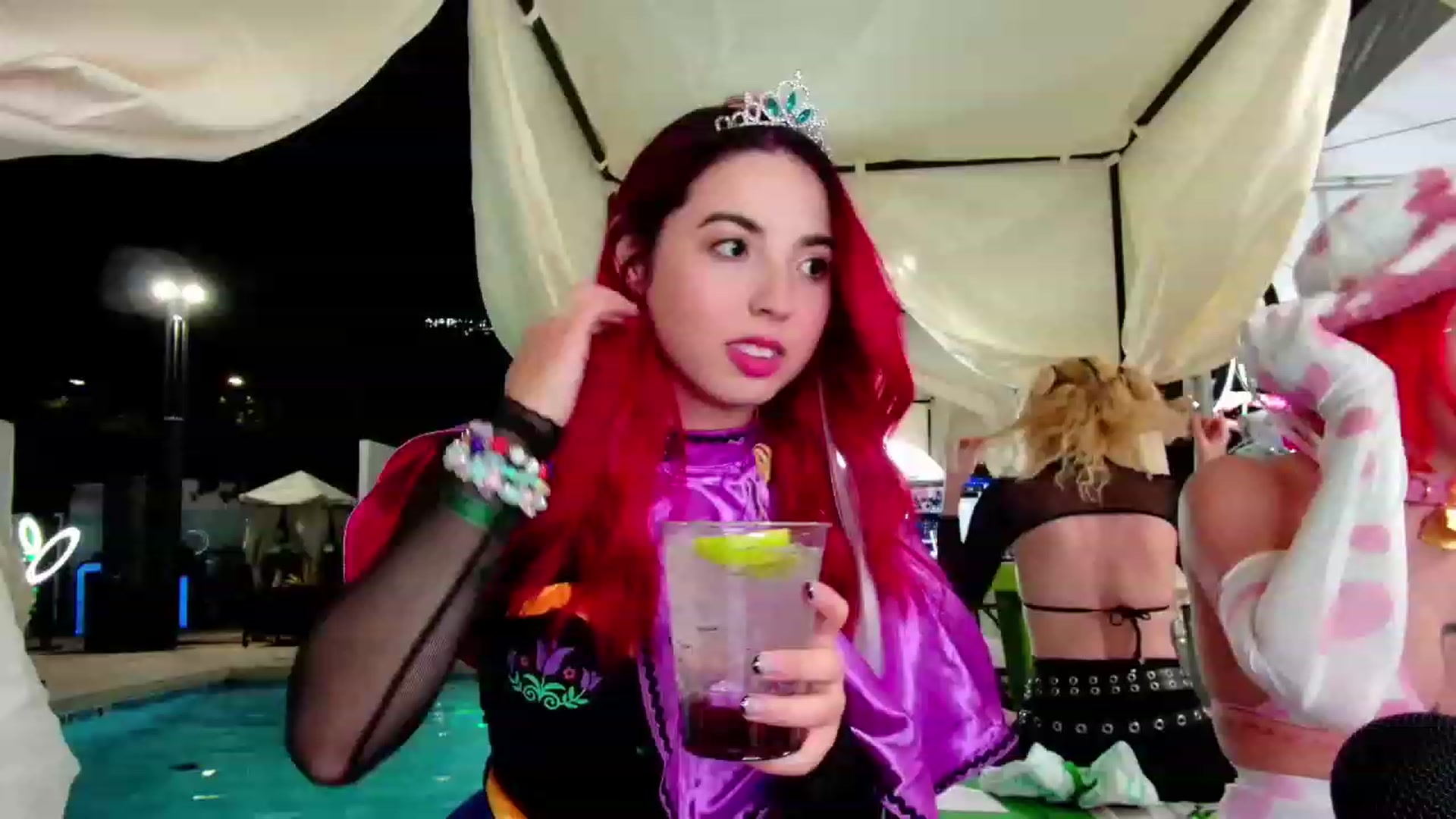 Gallery image thumbnail from JessWhitmore's myfreecams stream on, 10/12/2023, 03:28 image 11 of 20