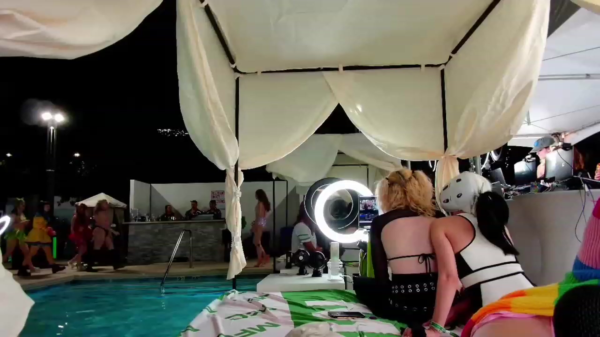 Gallery image thumbnail from JessWhitmore's myfreecams stream on, 10/12/2023, 04:55 image 7 of 20