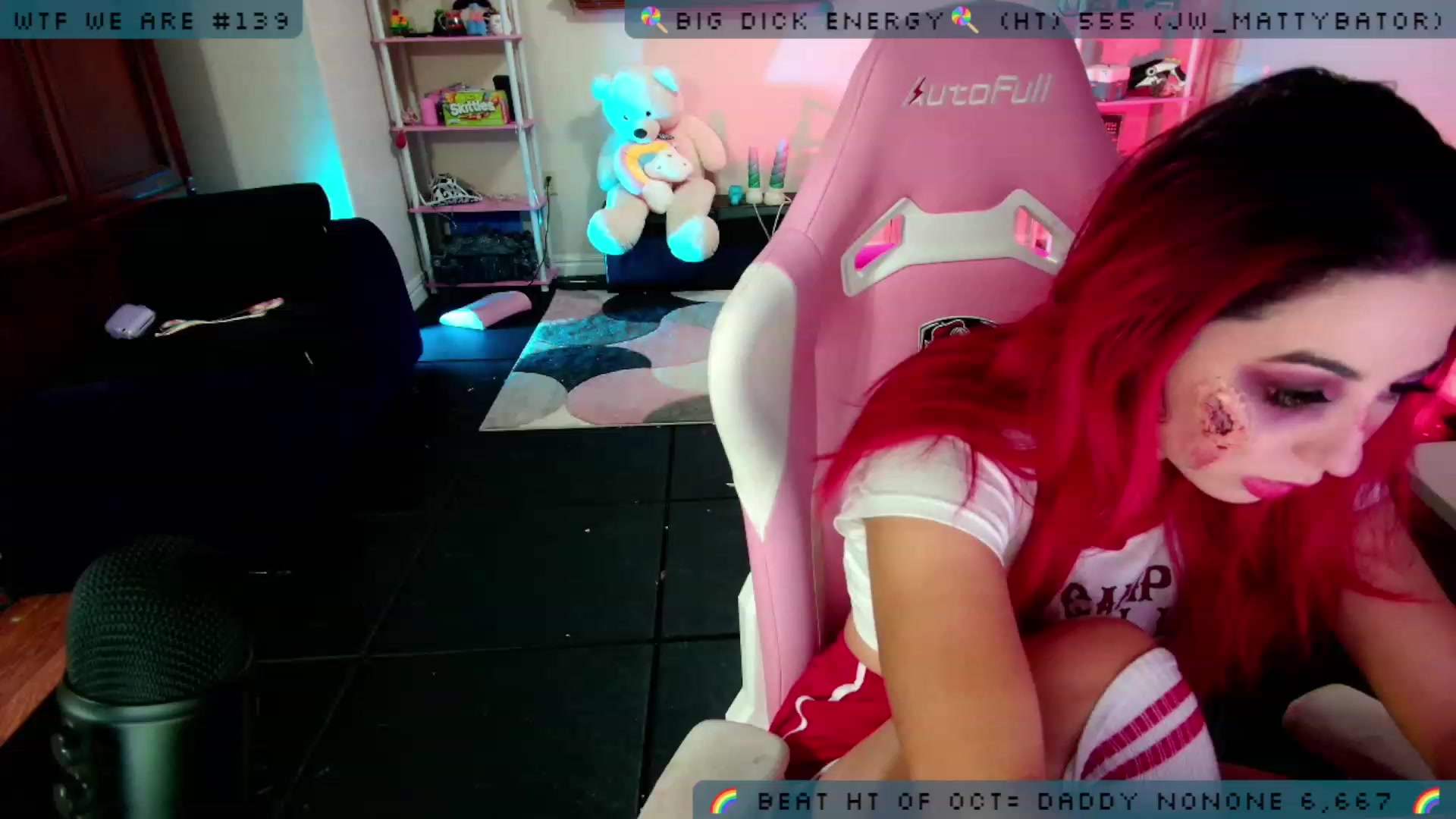 Gallery image thumbnail from JessWhitmore's myfreecams stream on, 10/14/2023, 03:31 image 9 of 20