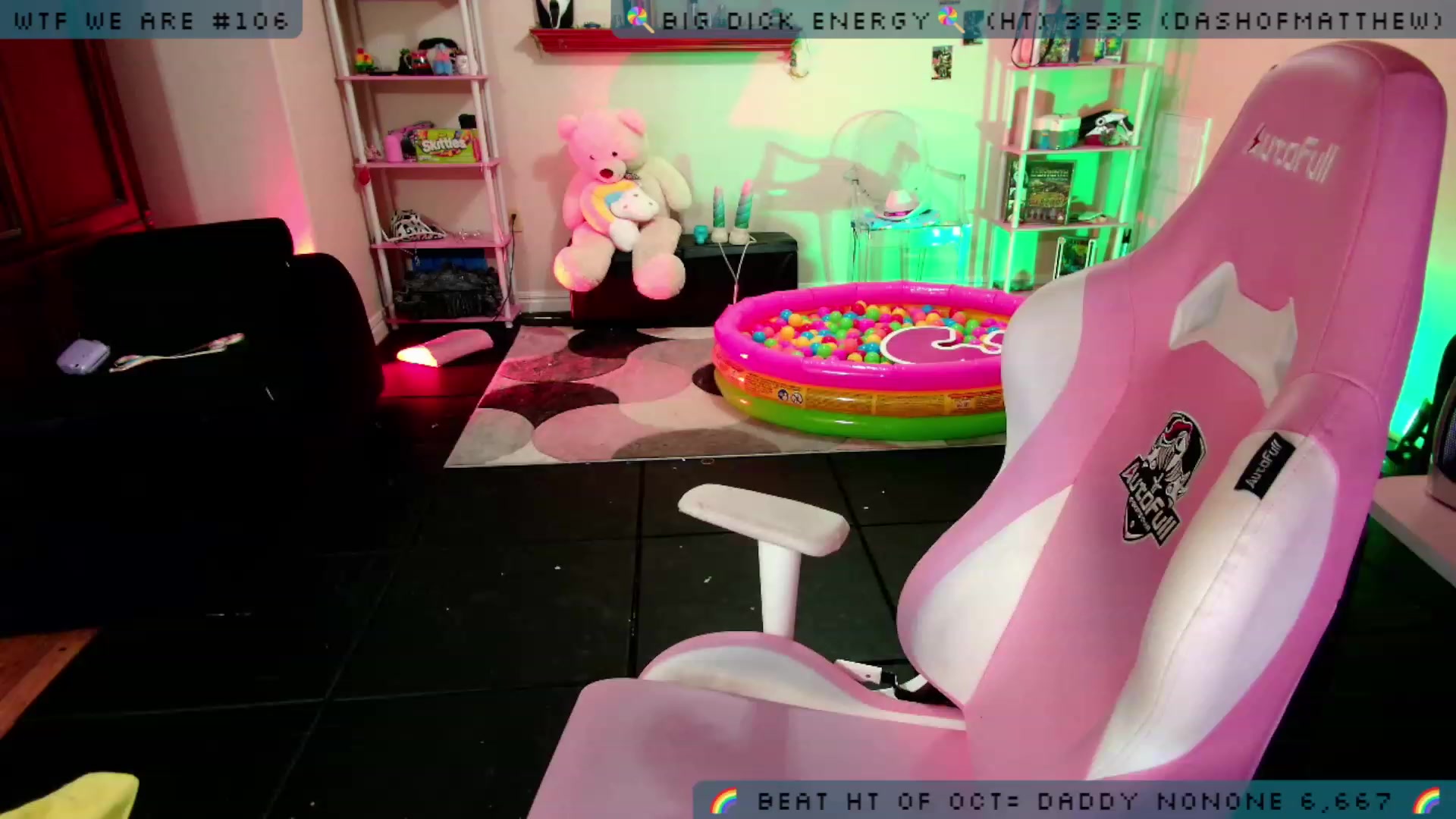 Gallery image thumbnail from JessWhitmore's myfreecams stream on, 10/14/2023, 09:10 image 18 of 20