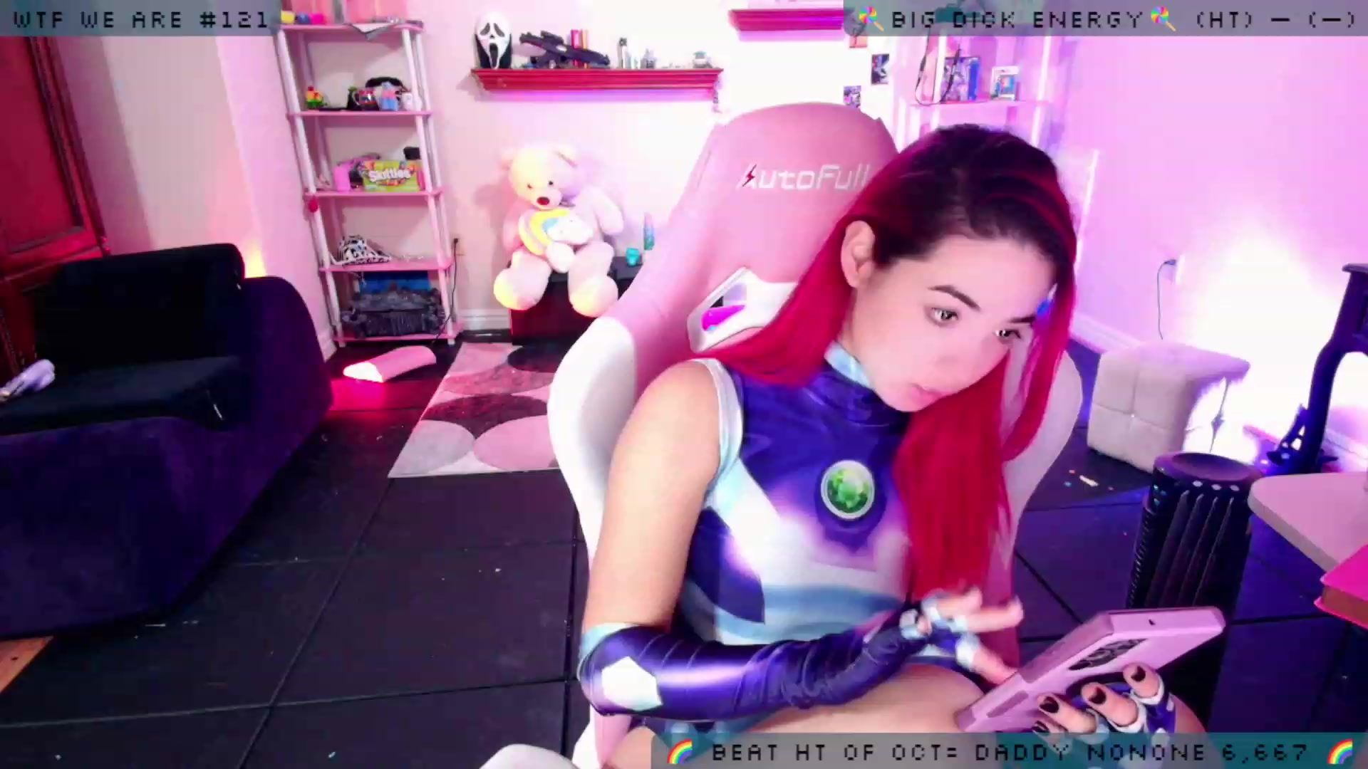 Gallery image thumbnail from JessWhitmore's myfreecams stream on, 10/17/2023, 04:36 image 4 of 20