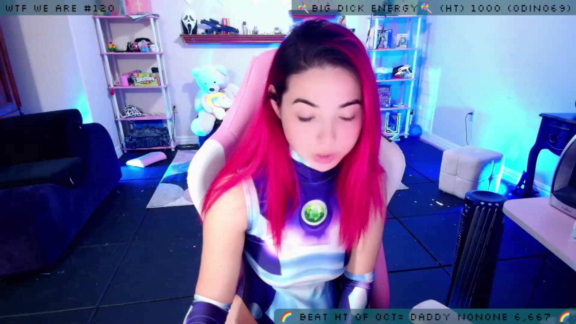 Gallery image thumbnail from JessWhitmore's myfreecams stream on, 10/17/2023, 04:36 image 16 of 20