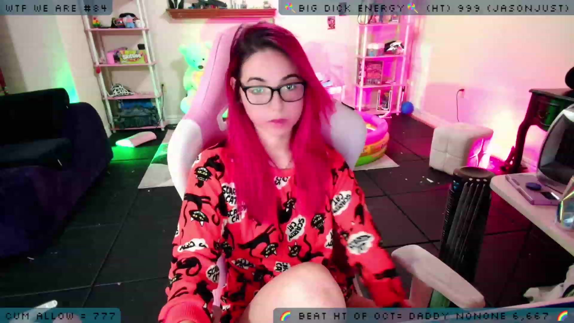 Gallery image thumbnail from JessWhitmore's myfreecams stream on, 10/18/2023, 06:30 image 19 of 20