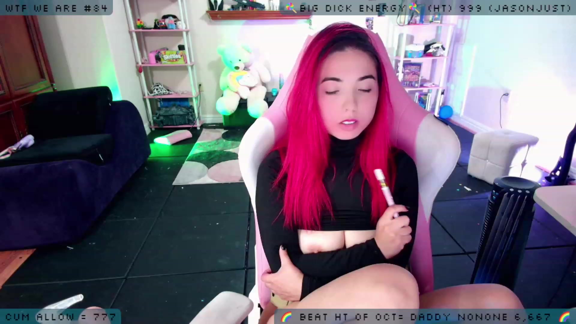Gallery image thumbnail from JessWhitmore's myfreecams stream on, 10/18/2023, 06:30 image 16 of 20