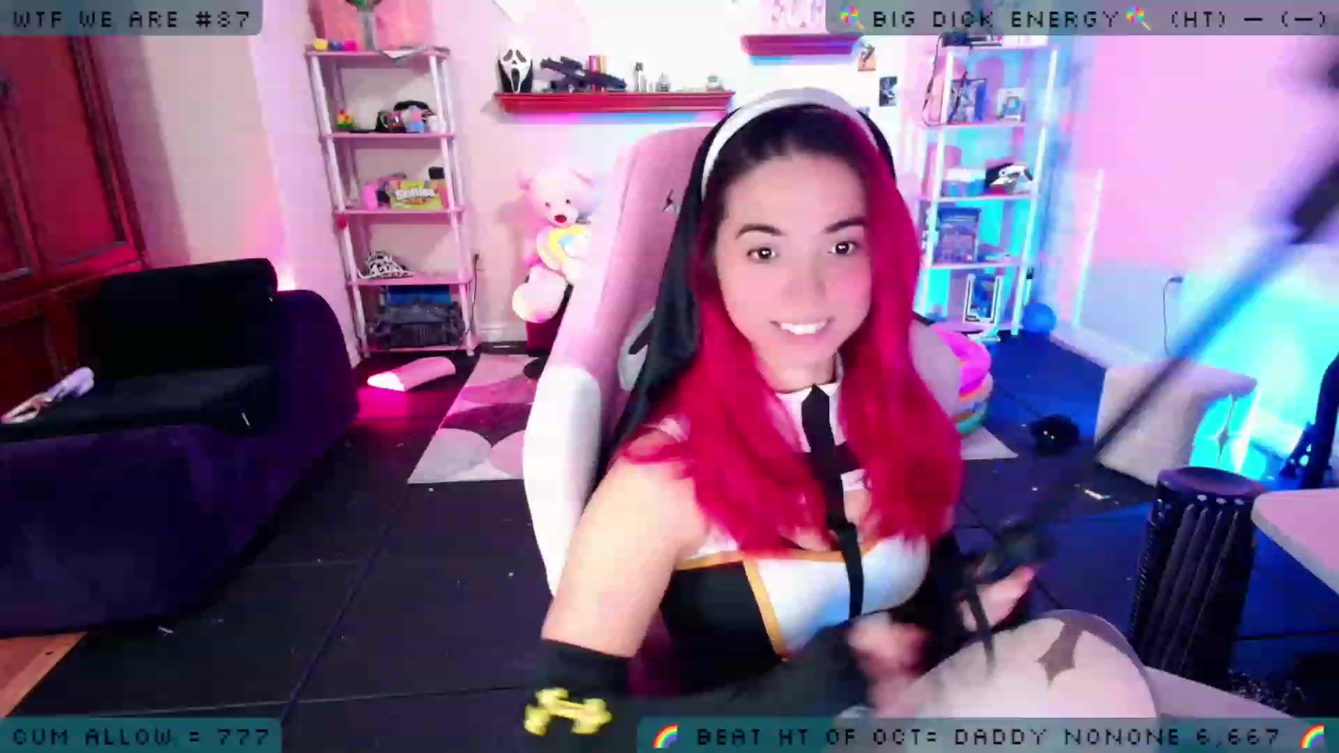 Gallery image thumbnail from JessWhitmore's myfreecams stream on, 10/19/2023, 04:38 image 6 of 20