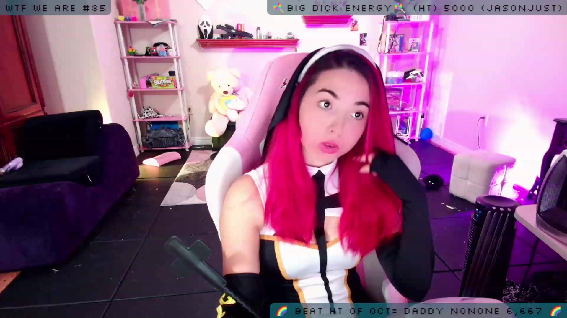 Gallery image thumbnail from JessWhitmore's myfreecams stream on, 10/19/2023, 04:38 image 13 of 20