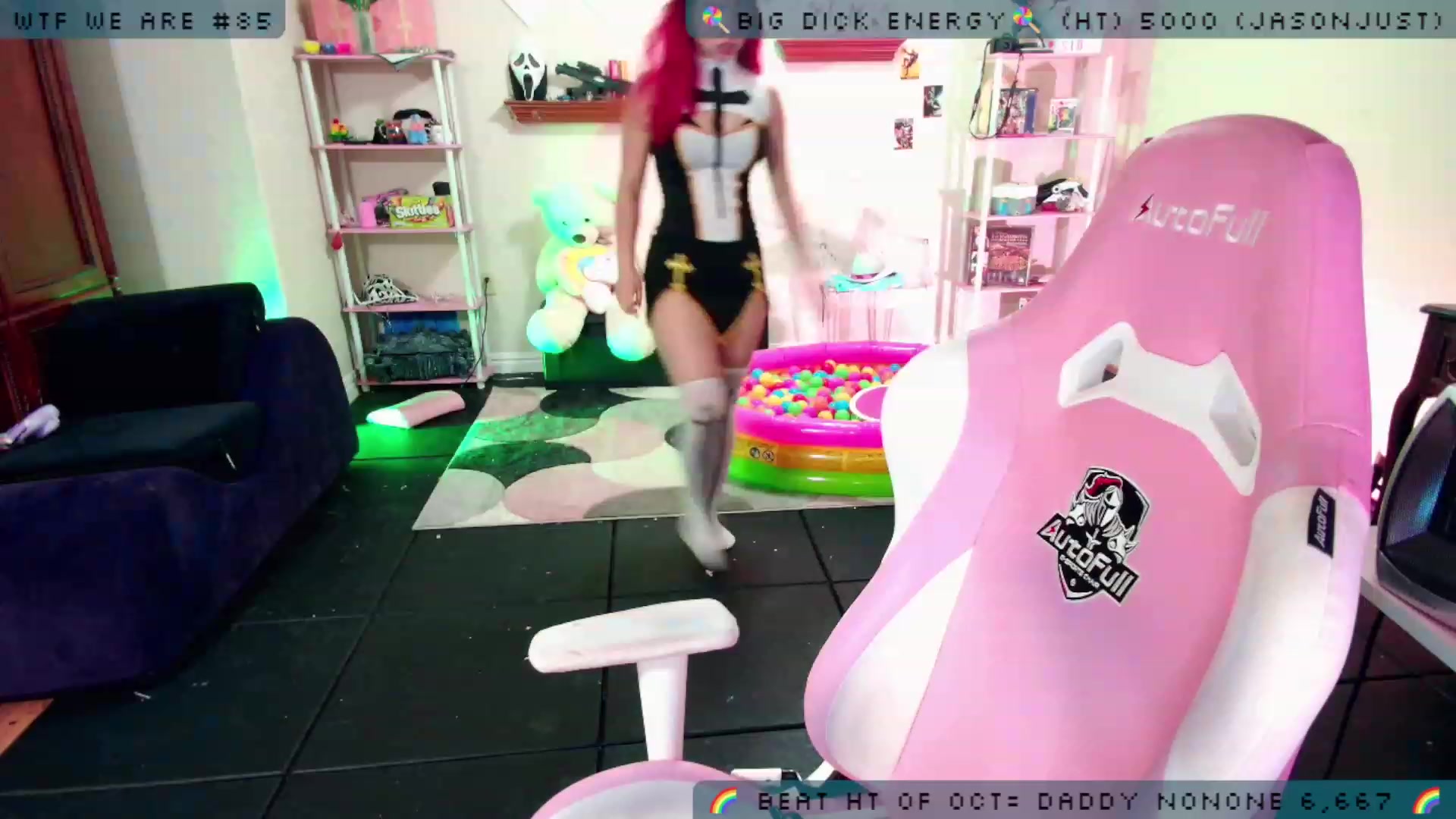 Gallery image thumbnail from JessWhitmore's myfreecams stream on, 10/19/2023, 04:38 image 14 of 20