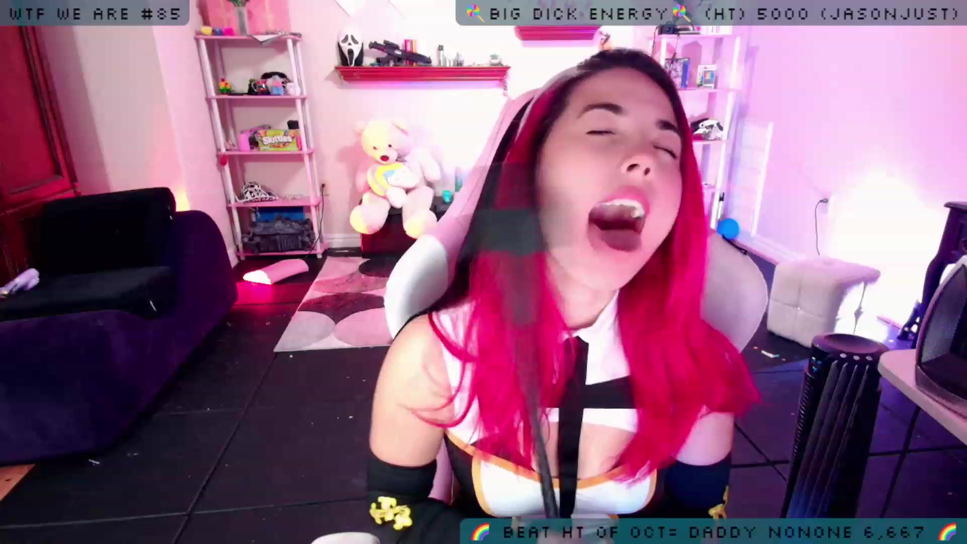 Gallery image thumbnail from JessWhitmore's myfreecams stream on, 10/19/2023, 04:38 image 17 of 20
