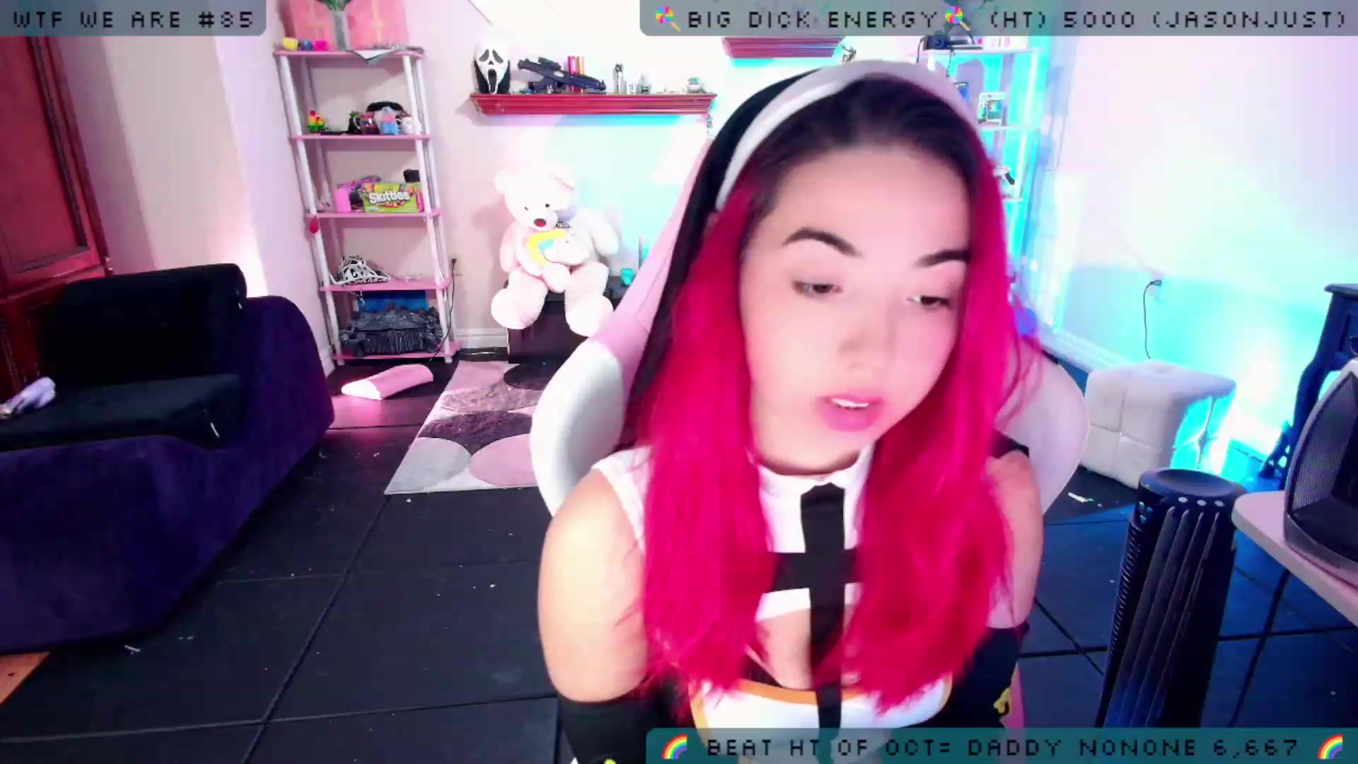 Gallery image thumbnail from JessWhitmore's myfreecams stream on, 10/19/2023, 04:38 image 15 of 20