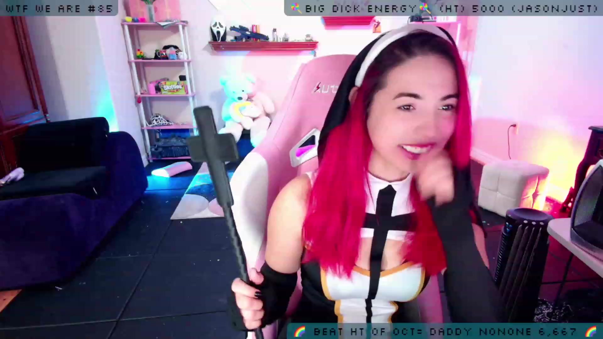 Gallery image thumbnail from JessWhitmore's myfreecams stream on, 10/19/2023, 04:38 image 11 of 20