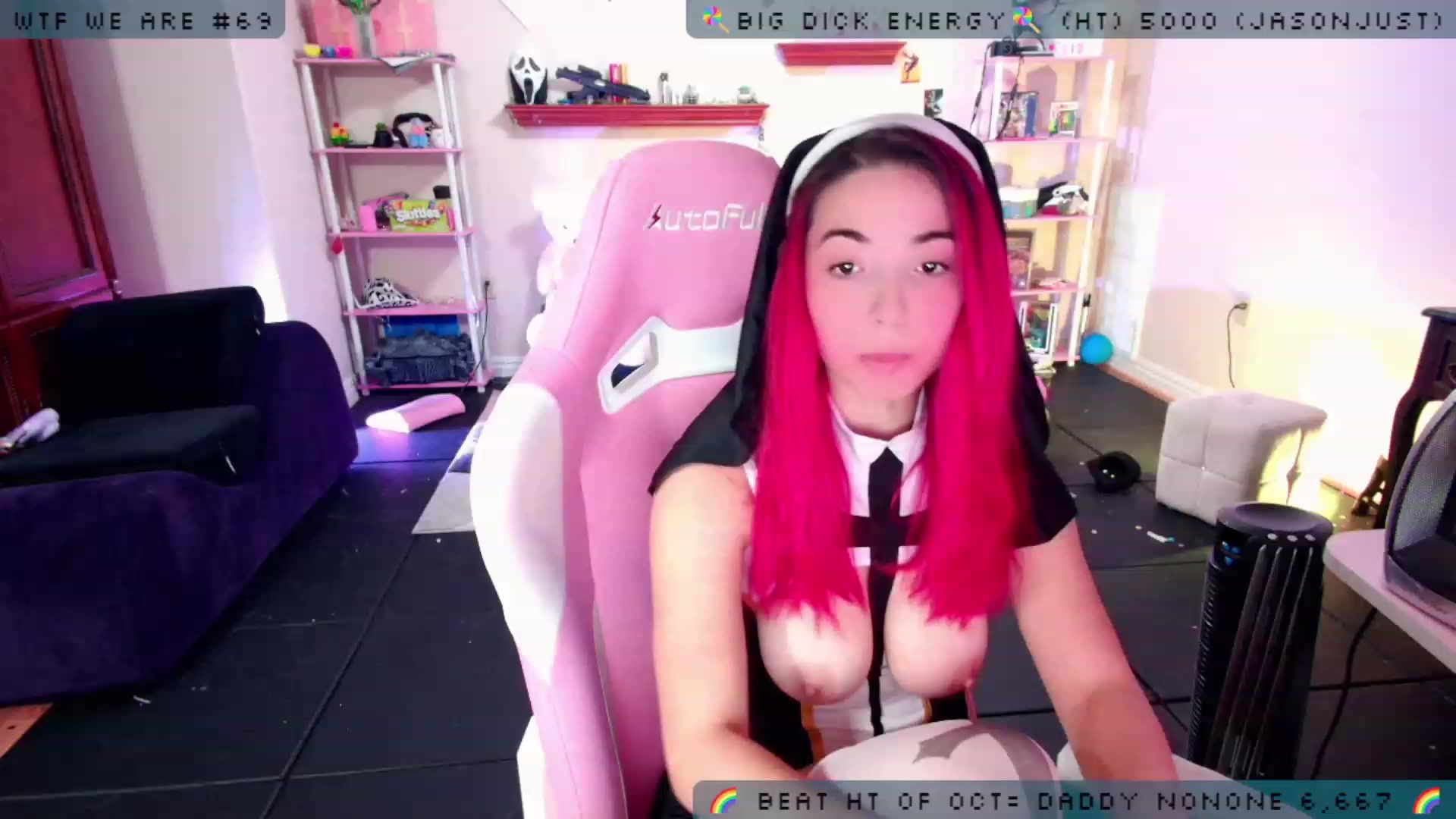 Gallery image thumbnail from JessWhitmore's myfreecams stream on, 10/19/2023, 07:08 image 9 of 20