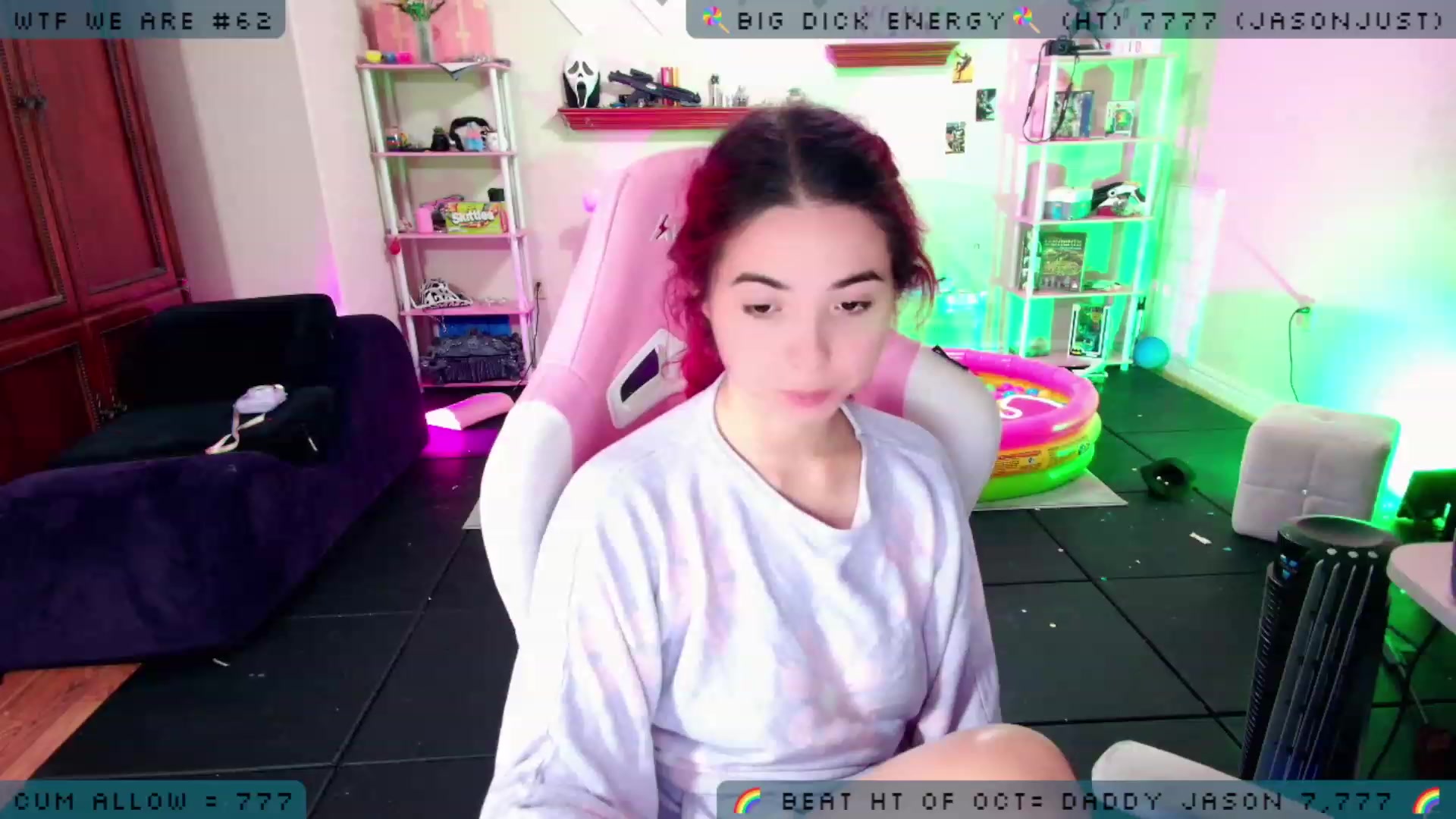 Gallery image thumbnail from JessWhitmore's myfreecams stream on, 10/20/2023, 08:31 image 15 of 20