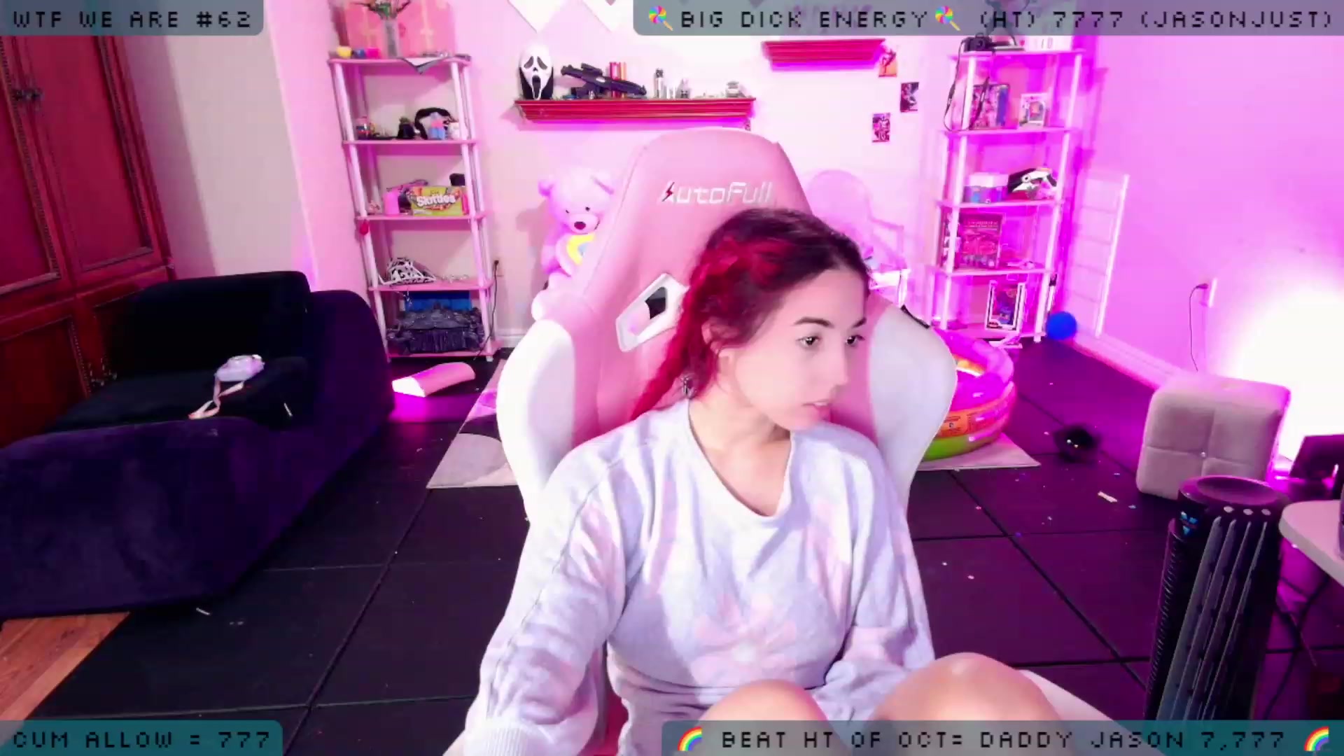 Gallery image thumbnail from JessWhitmore's myfreecams stream on, 10/20/2023, 08:31 image 7 of 20