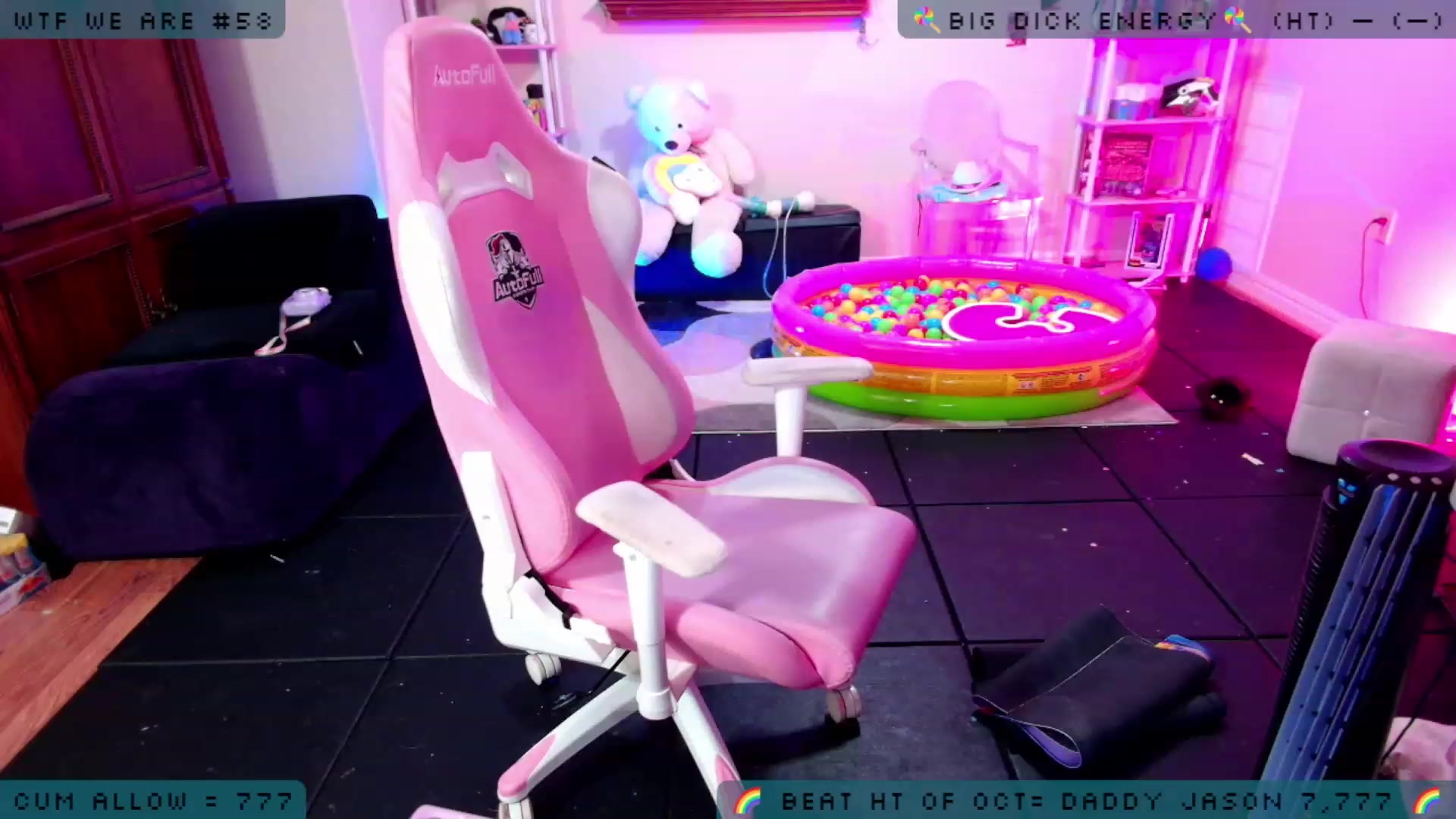 Gallery image thumbnail from JessWhitmore's myfreecams stream on, 10/21/2023, 02:25 image 20 of 20