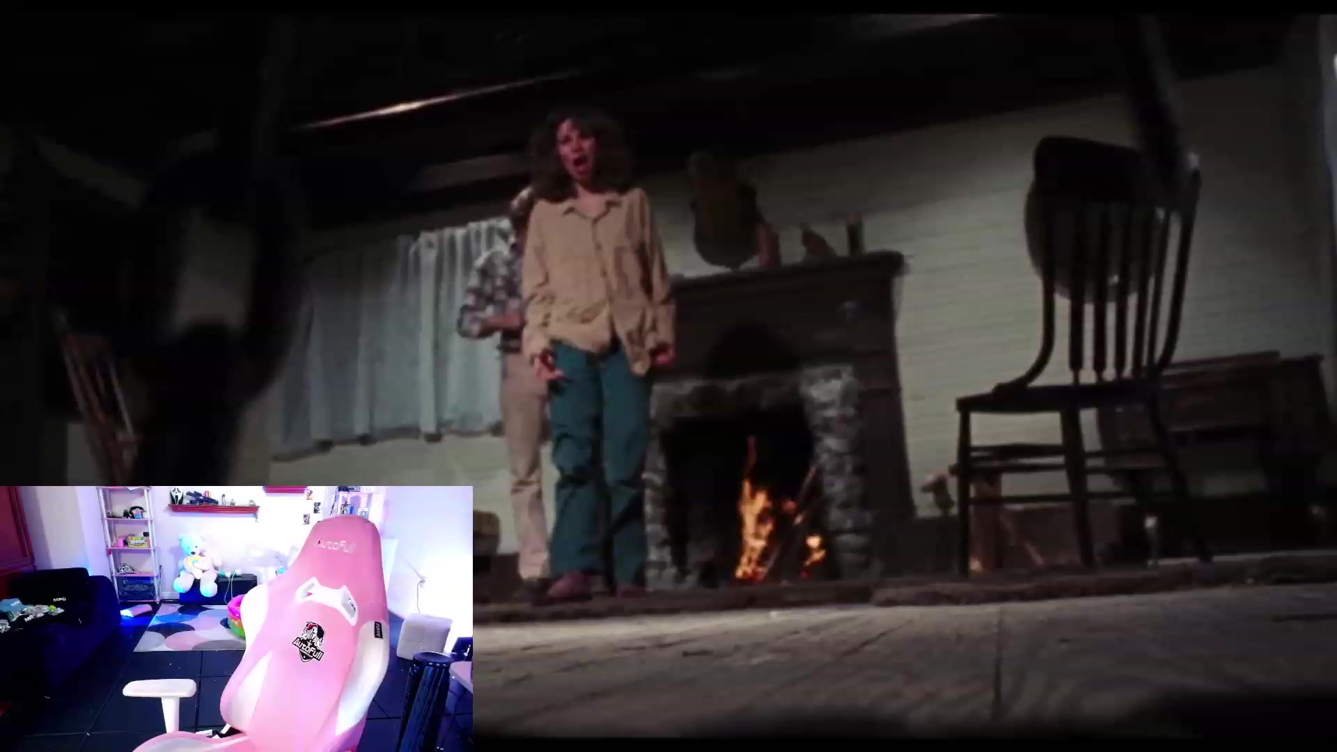 Gallery image thumbnail from JessWhitmore's myfreecams stream on, 10/24/2023, 06:45 image 14 of 20