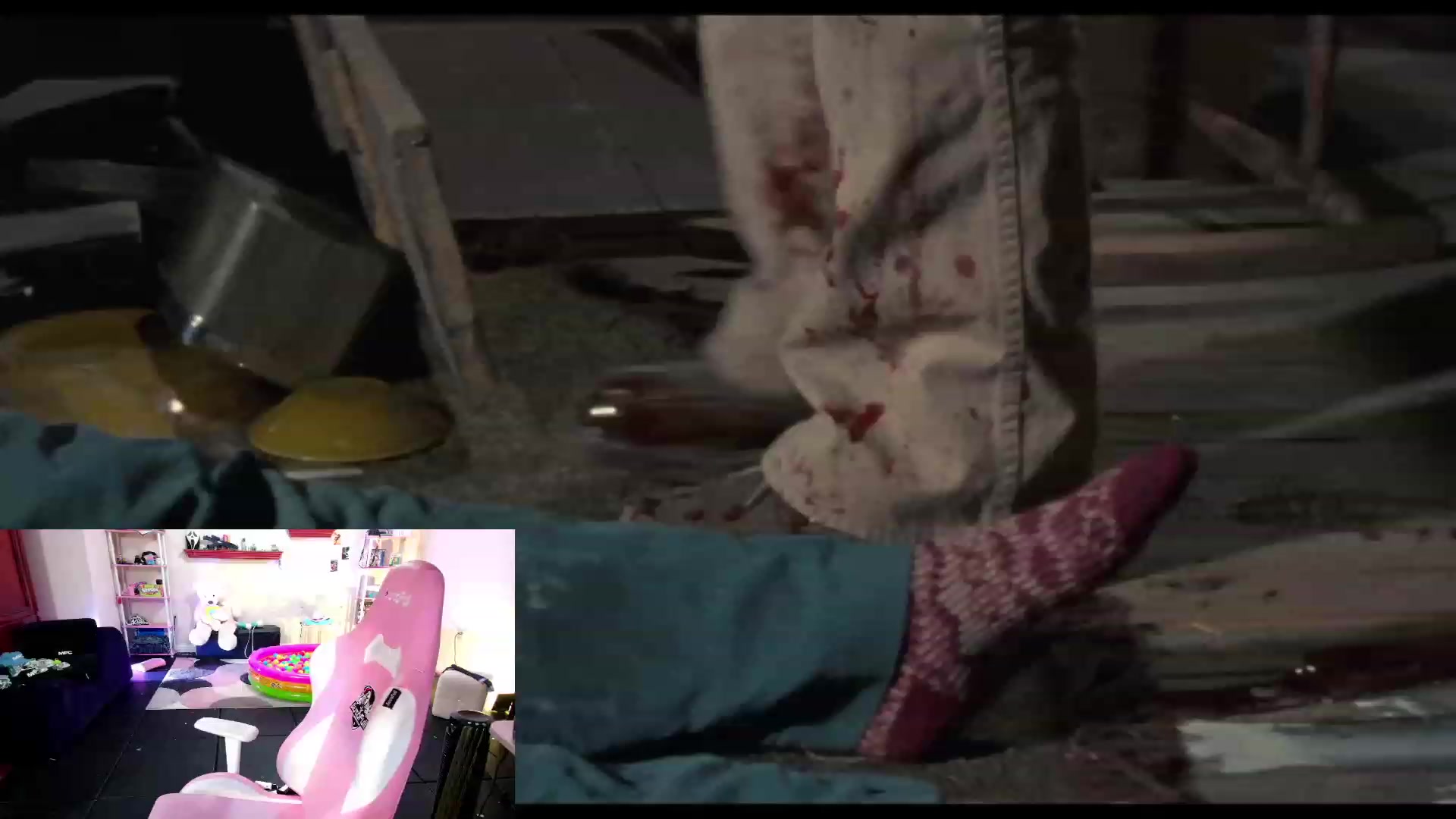 Gallery image thumbnail from JessWhitmore's myfreecams stream on, 10/24/2023, 06:45 image 15 of 20