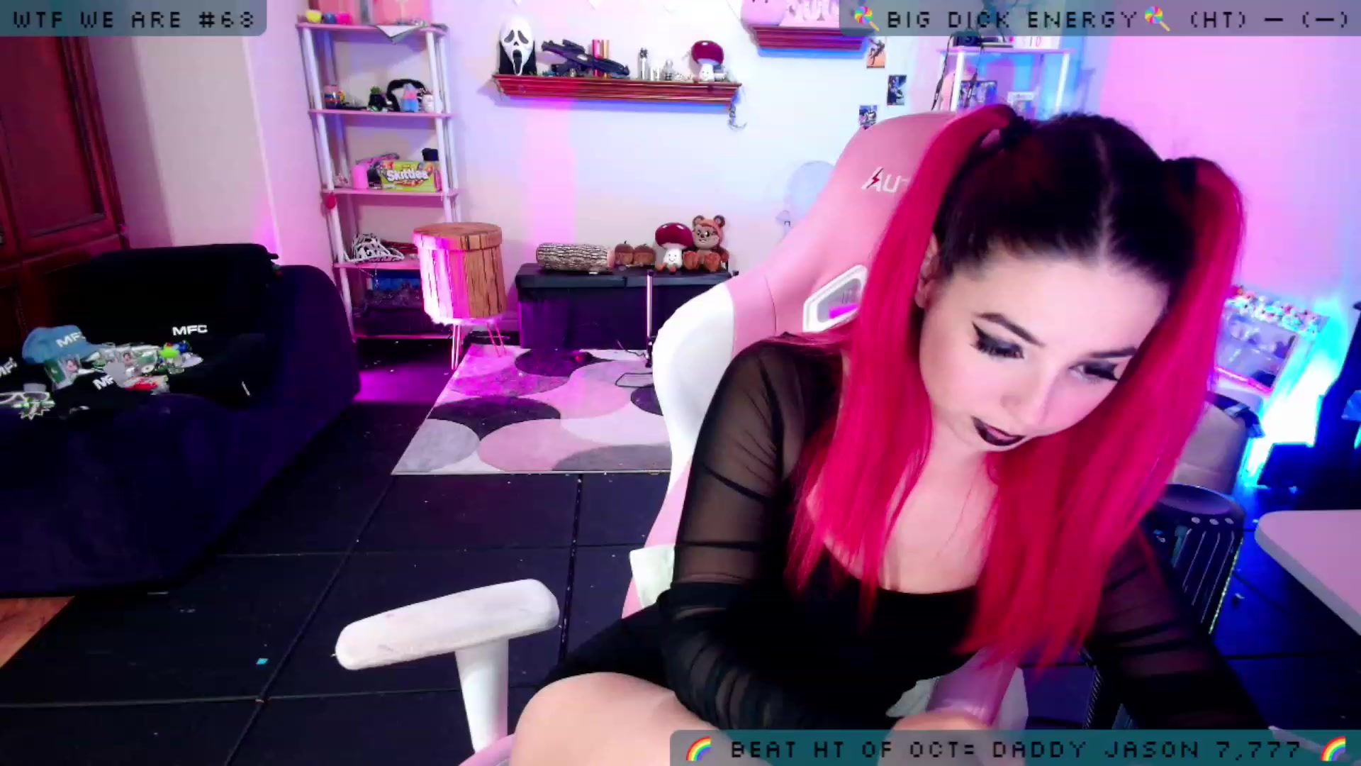 Gallery image thumbnail from JessWhitmore's myfreecams stream on, 10/25/2023, 06:10 image 10 of 20