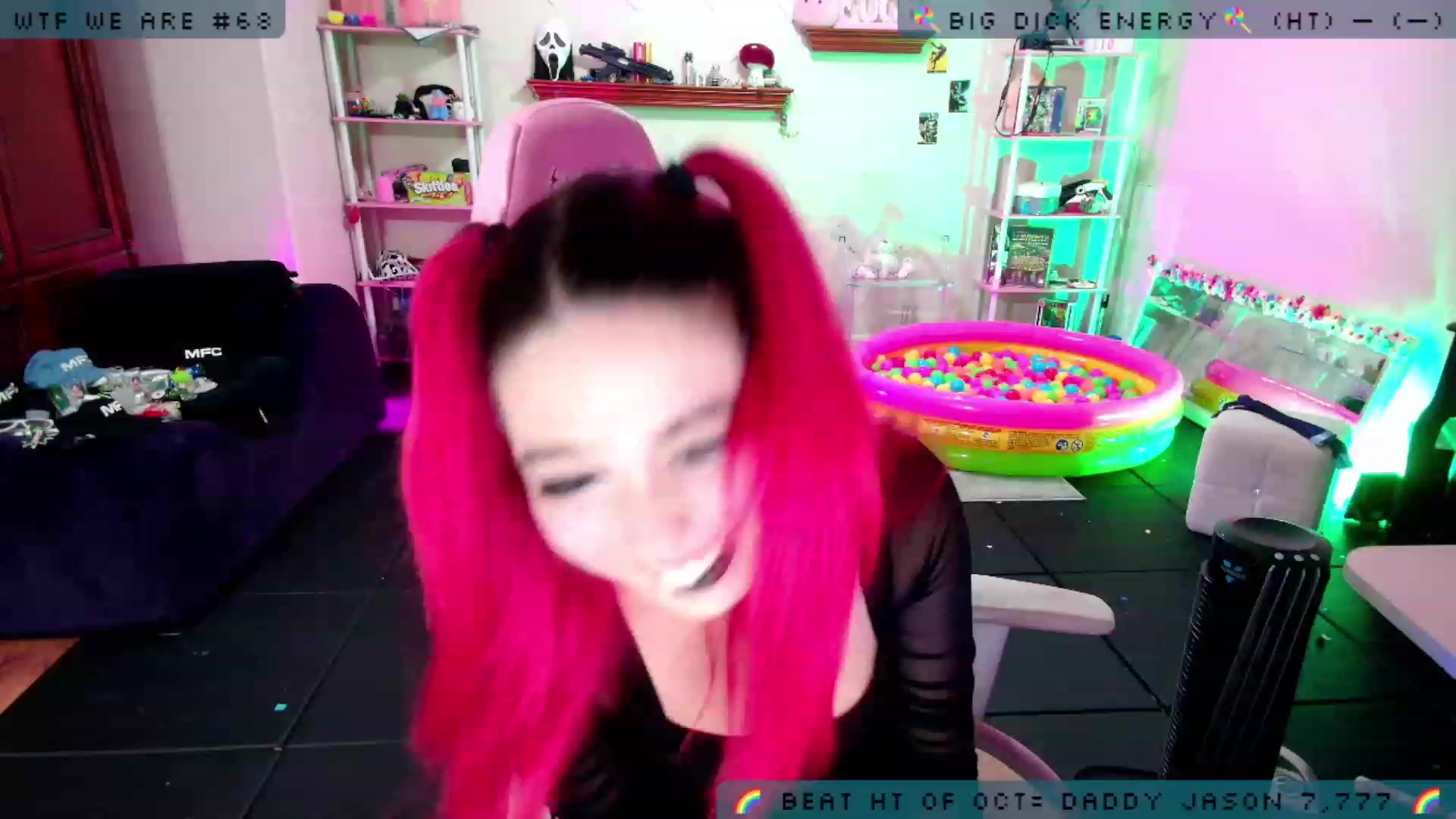 Gallery image thumbnail from JessWhitmore's myfreecams stream on, 10/25/2023, 06:10 image 13 of 20