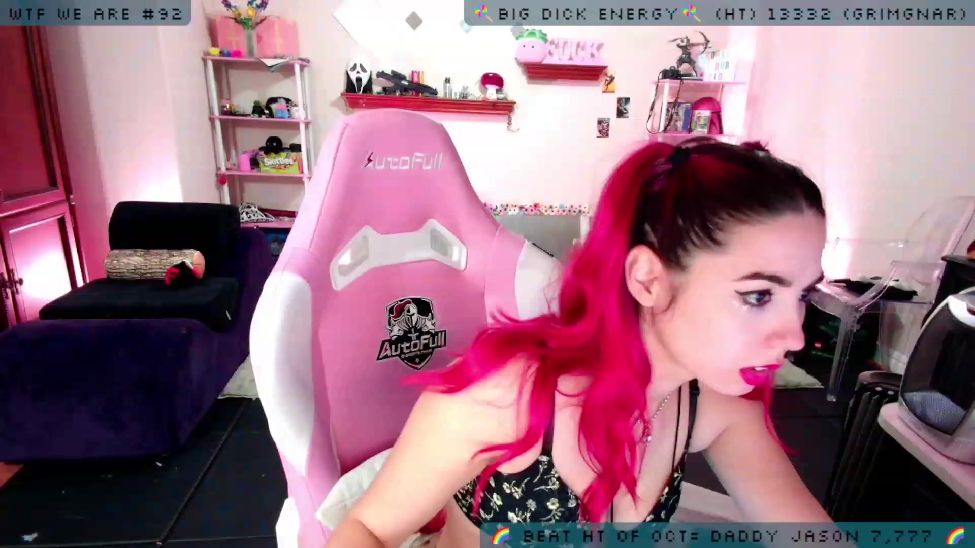 Gallery image thumbnail from JessWhitmore's myfreecams stream on, 10/30/2023, 04:35 image 6 of 20