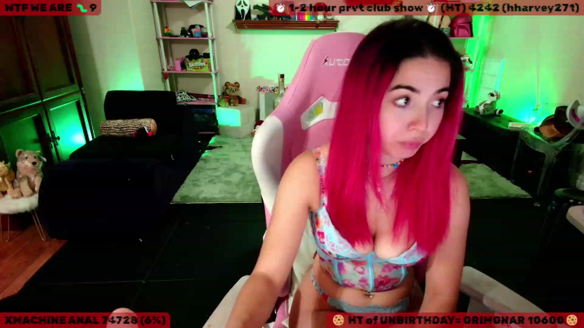 Gallery image thumbnail from JessWhitmore's myfreecams stream on, 11/03/2023, 05:46 image 12 of 20