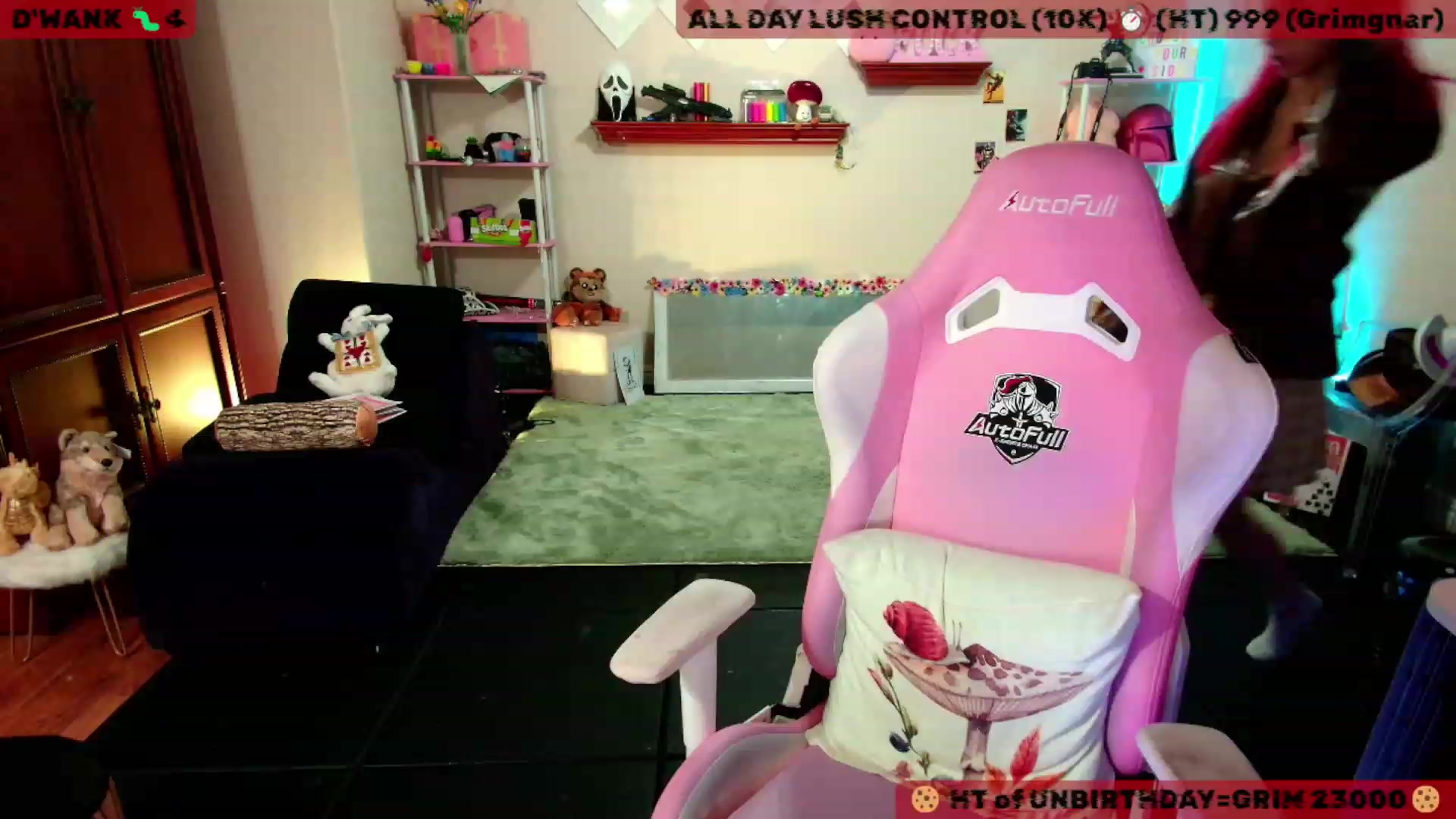 Gallery image thumbnail from JessWhitmore's myfreecams stream on, 11/10/2023, 04:55 image 2 of 20