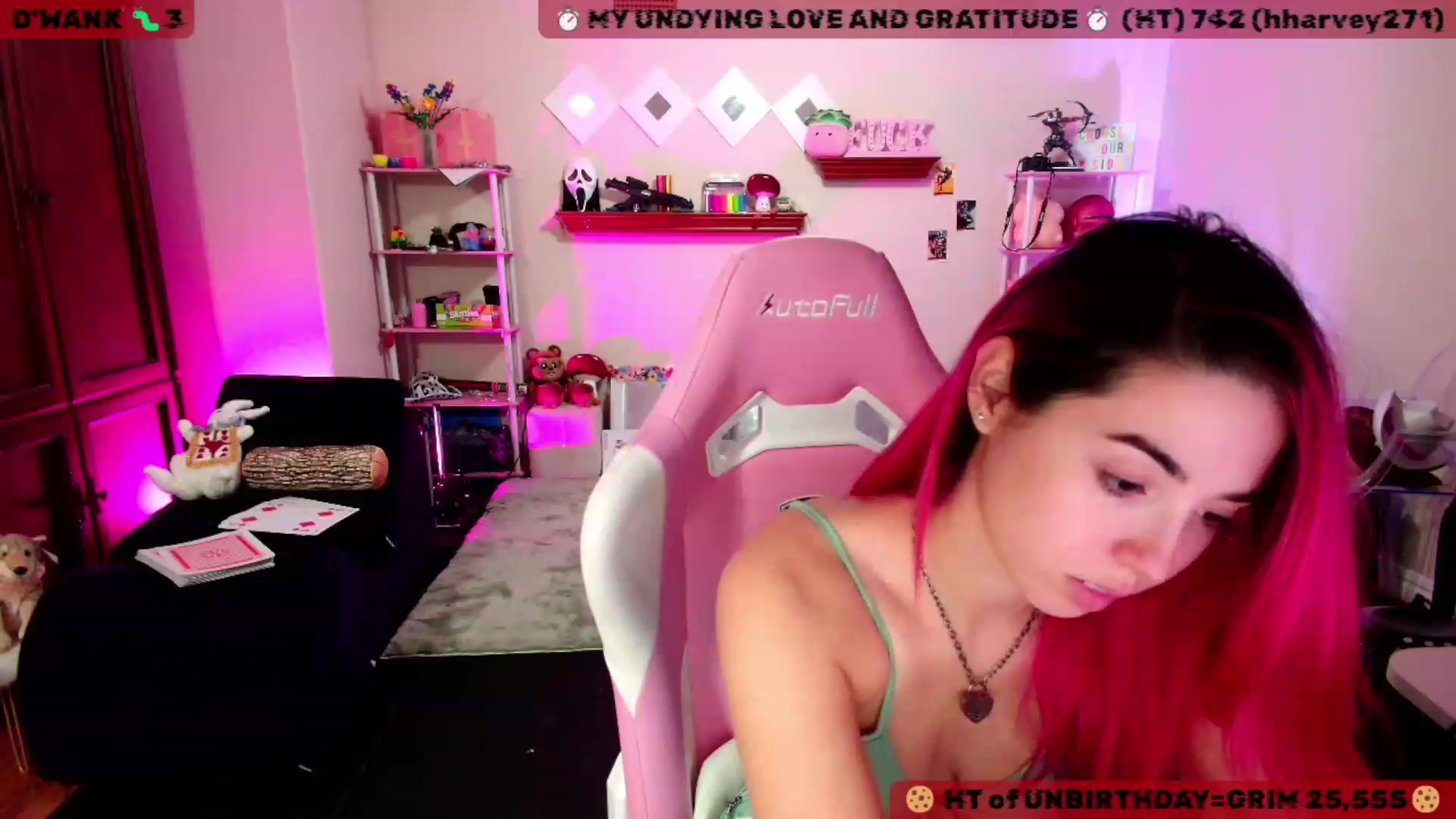 Gallery image thumbnail from JessWhitmore's myfreecams stream on, 11/15/2023, 04:38 image 5 of 20