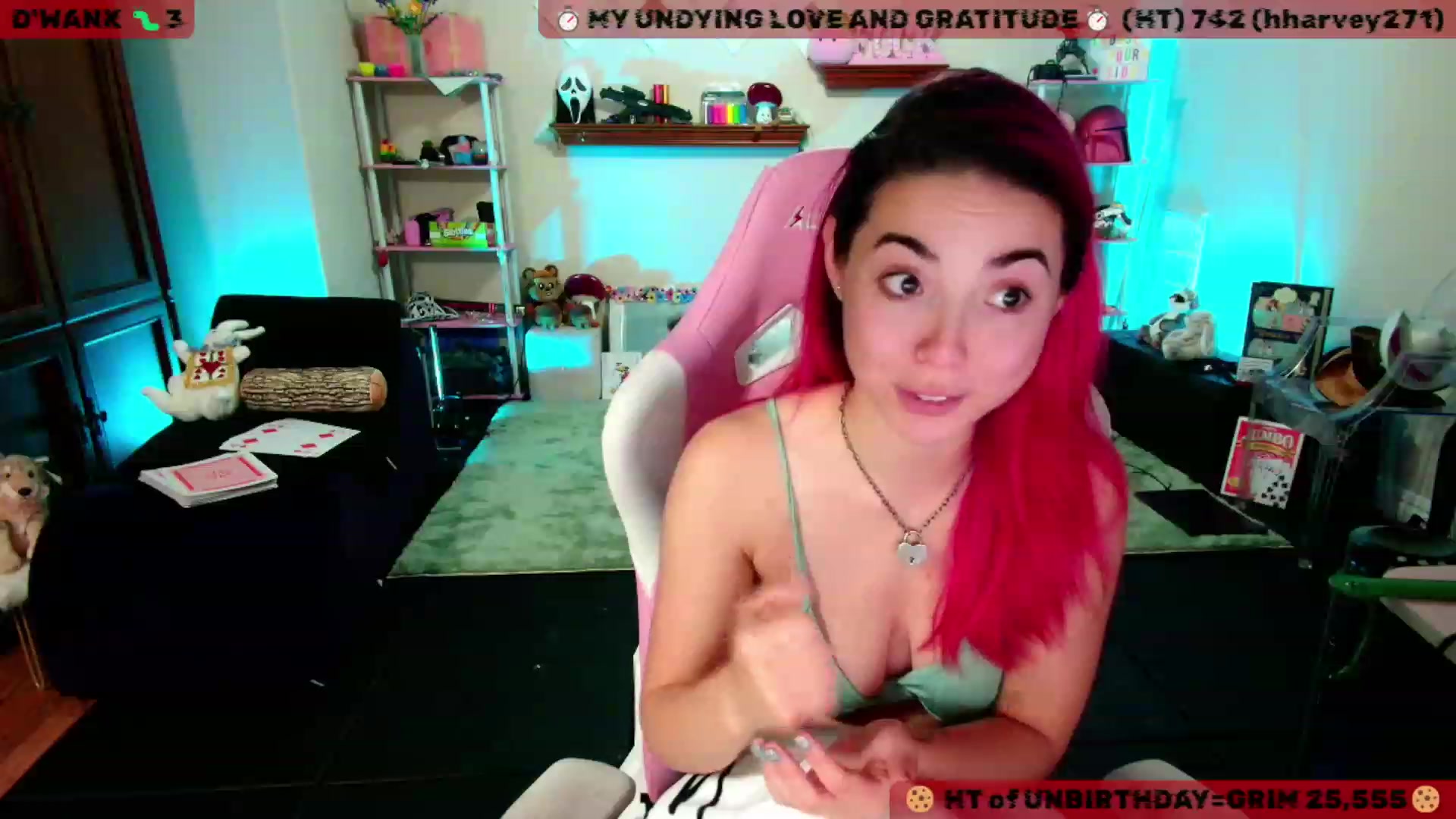 Gallery image thumbnail from JessWhitmore's myfreecams stream on, 11/15/2023, 04:38 image 13 of 20