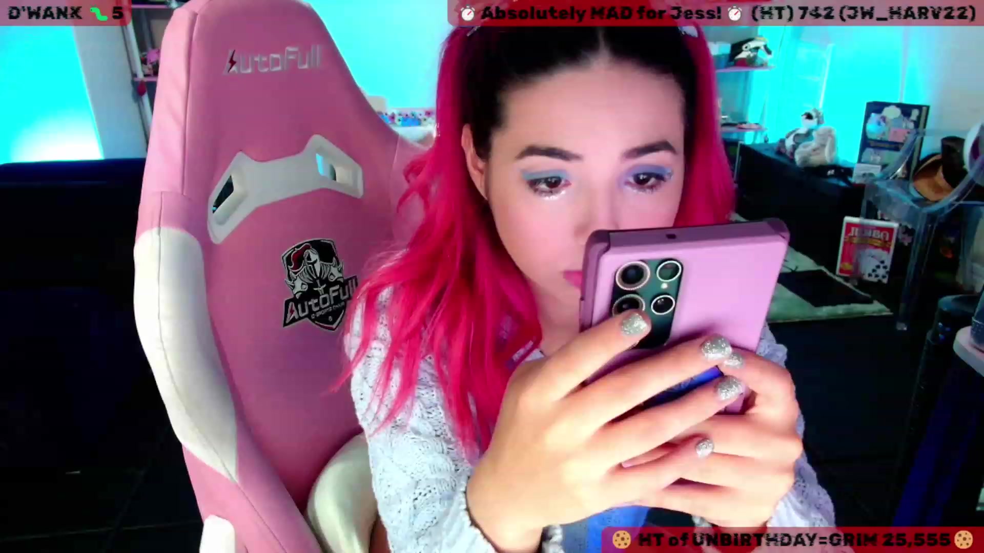 Gallery image thumbnail from JessWhitmore's myfreecams stream on, 11/20/2023, 07:15 image 3 of 20