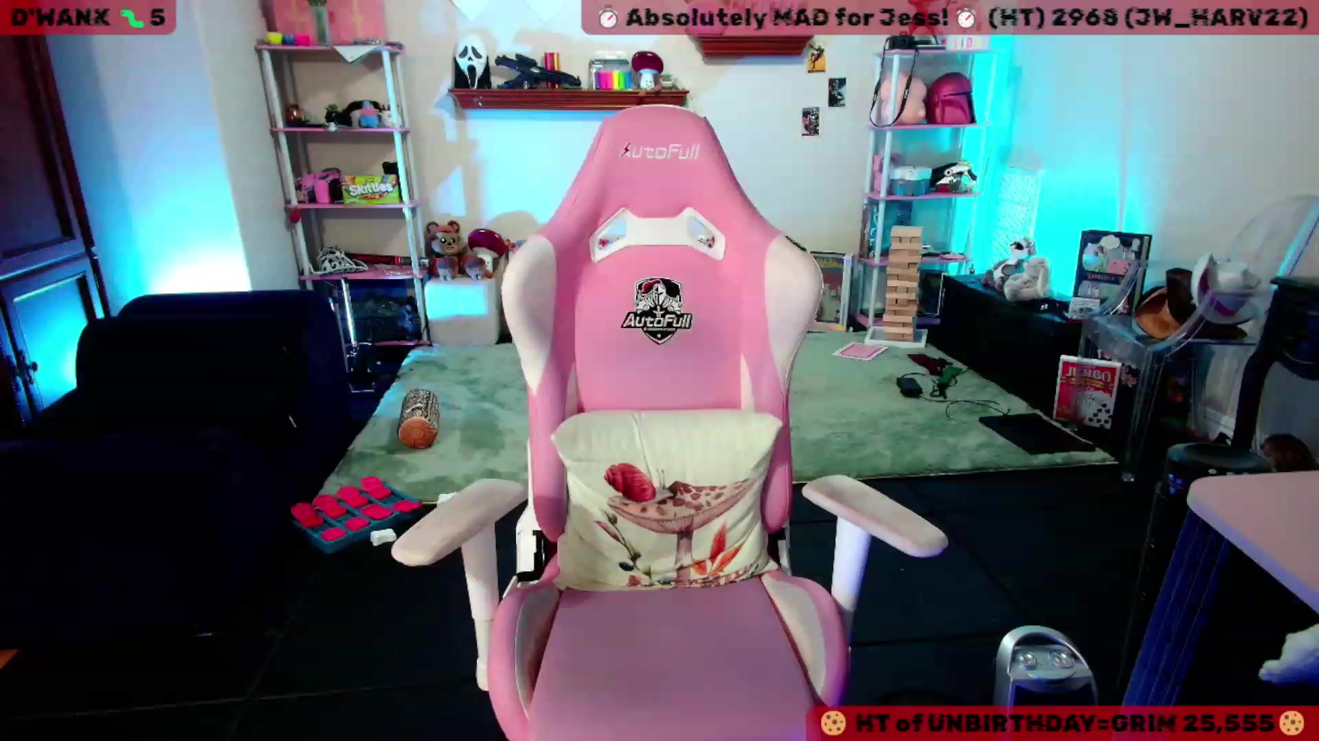 Gallery image thumbnail from JessWhitmore's myfreecams stream on, 11/21/2023, 06:29 image 17 of 20