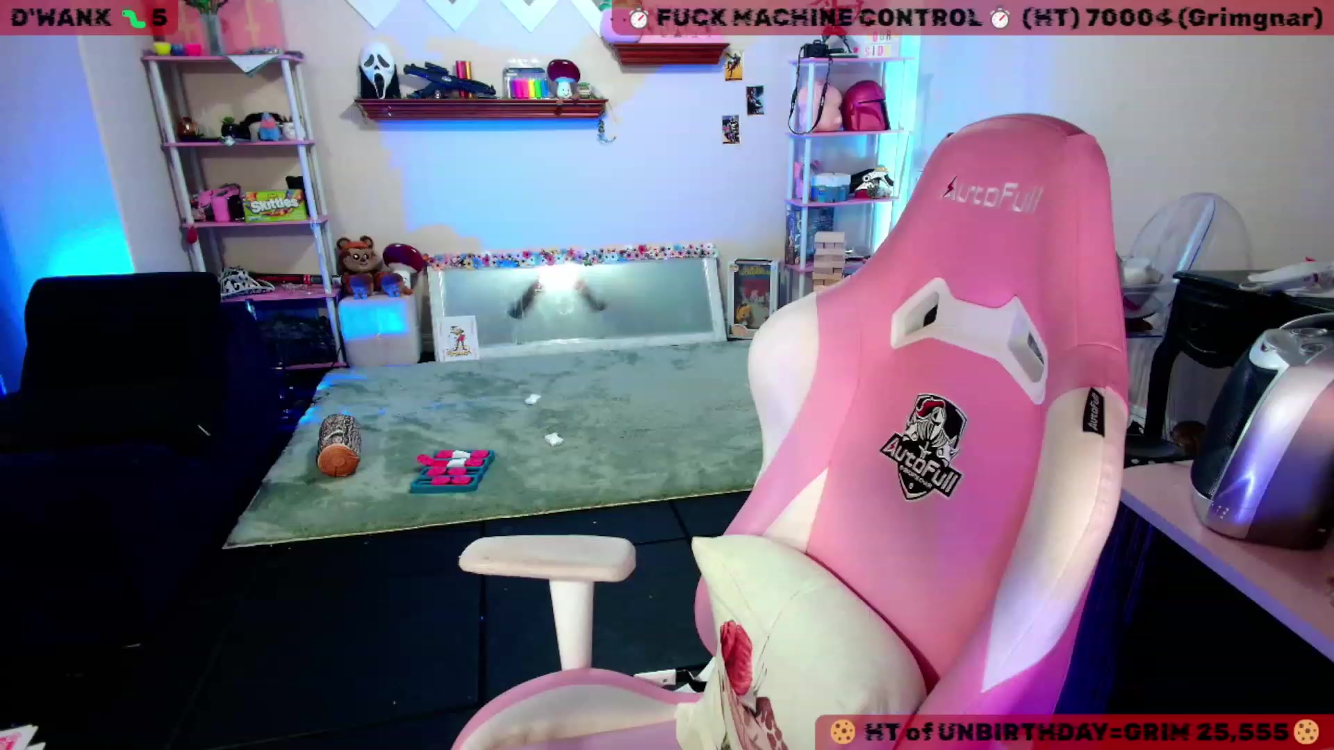 Gallery image thumbnail from JessWhitmore's myfreecams stream on, 11/23/2023, 05:20 image 7 of 20