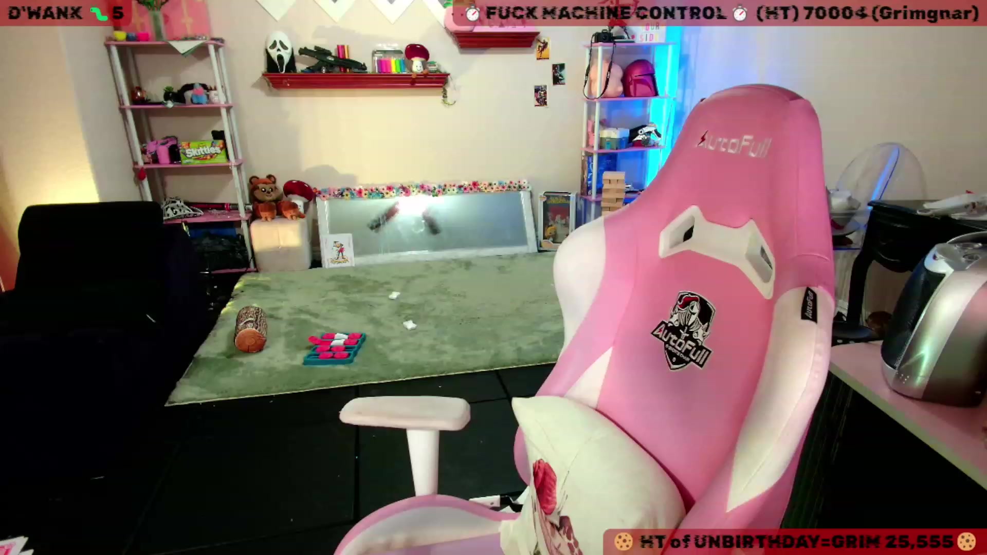 Gallery image thumbnail from JessWhitmore's myfreecams stream on, 11/23/2023, 05:20 image 6 of 20