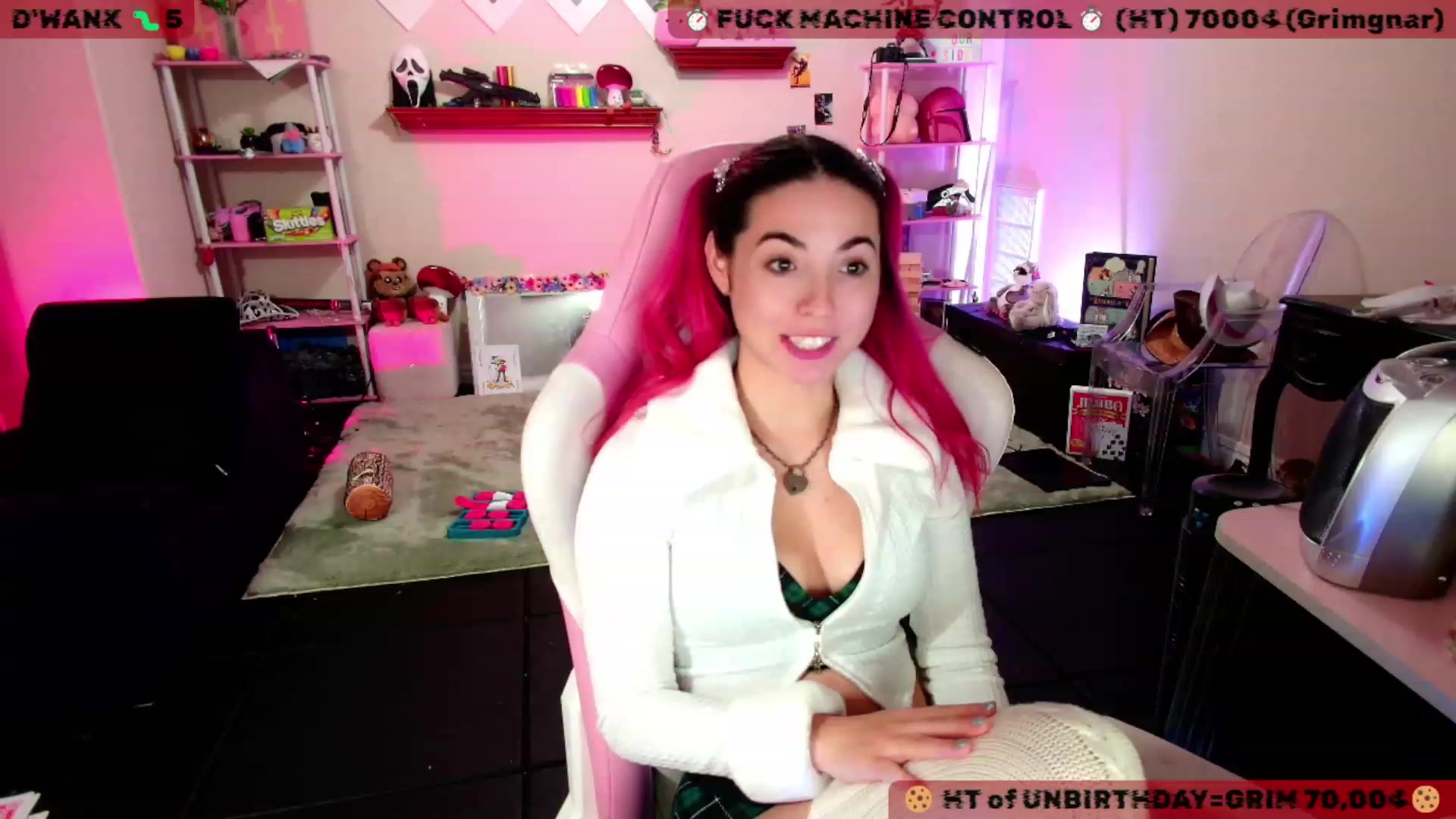 Gallery image thumbnail from JessWhitmore's myfreecams stream on, 11/23/2023, 05:20 image 19 of 20