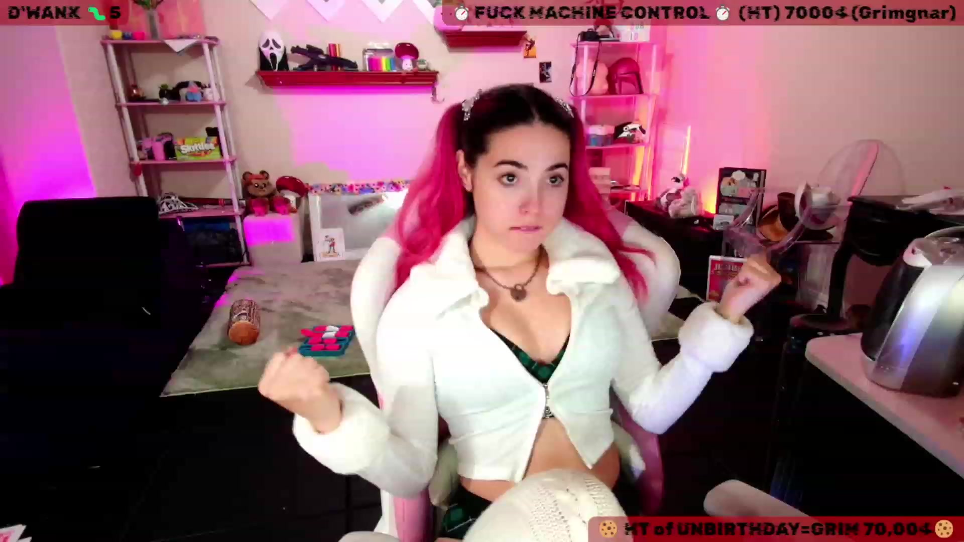 Gallery image thumbnail from JessWhitmore's myfreecams stream on, 11/23/2023, 05:20 image 16 of 20