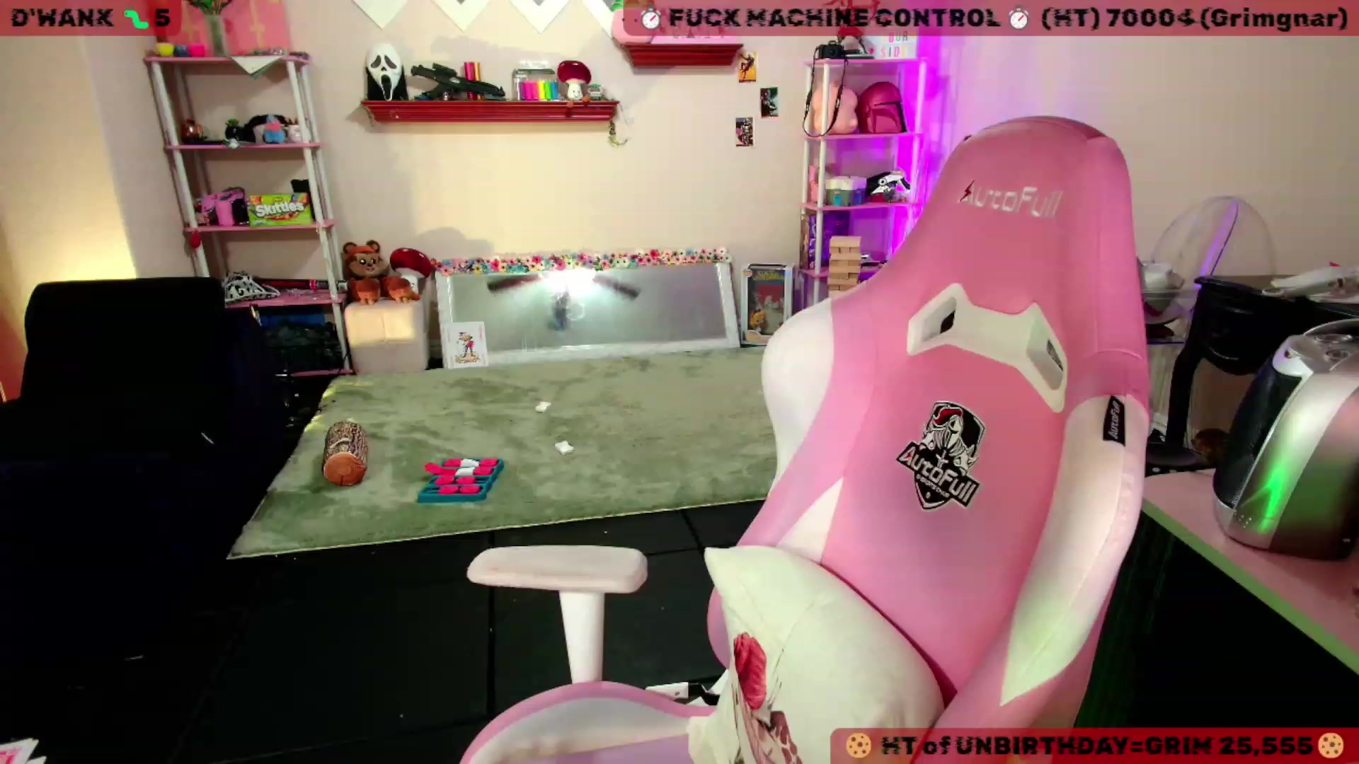 Gallery image thumbnail from JessWhitmore's myfreecams stream on, 11/23/2023, 05:20 image 5 of 20