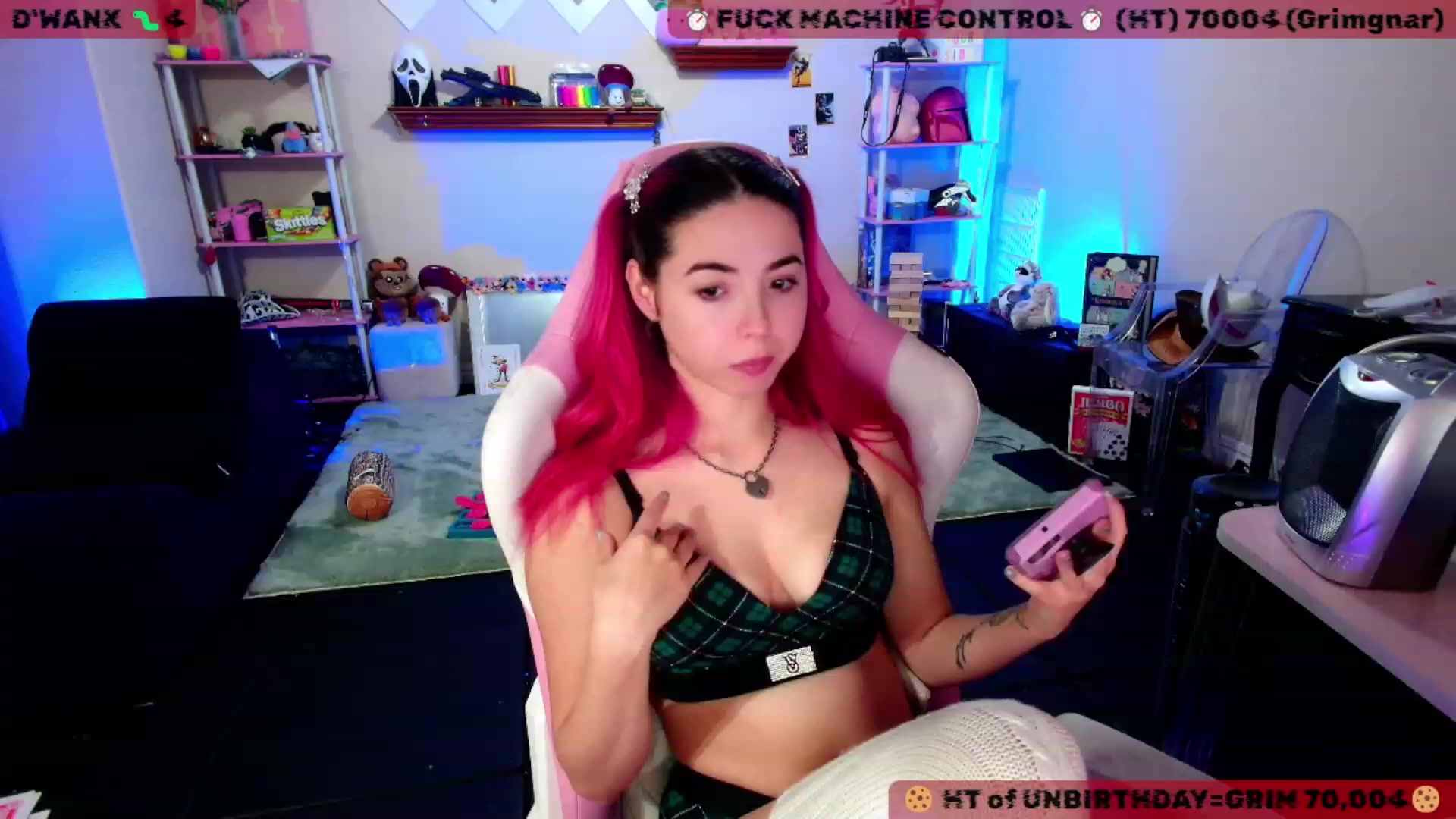 Gallery image thumbnail from JessWhitmore's myfreecams stream on, 11/23/2023, 06:09 image 17 of 20
