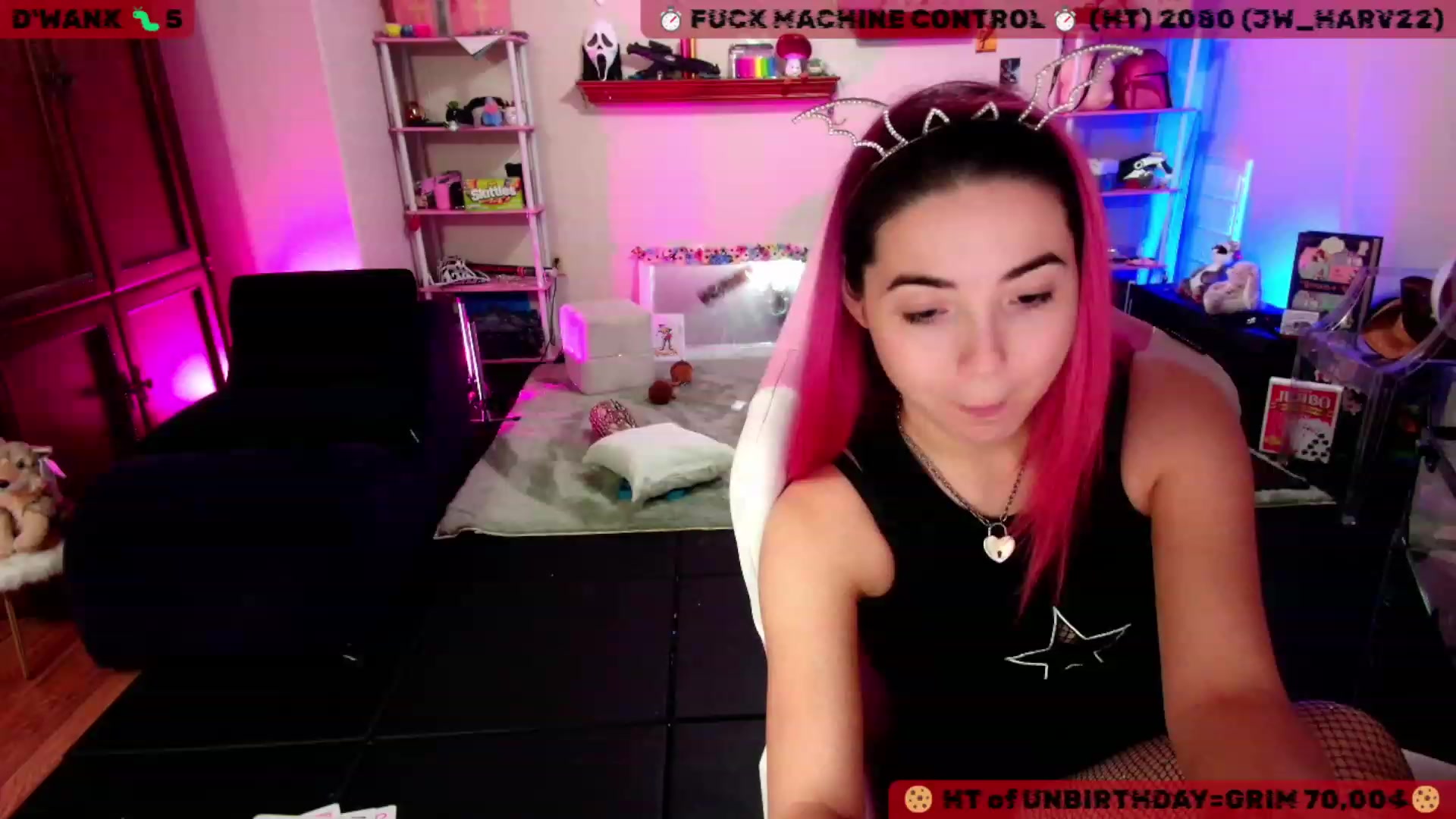 Gallery image thumbnail from JessWhitmore's myfreecams stream on, 11/25/2023, 03:50 image 3 of 20