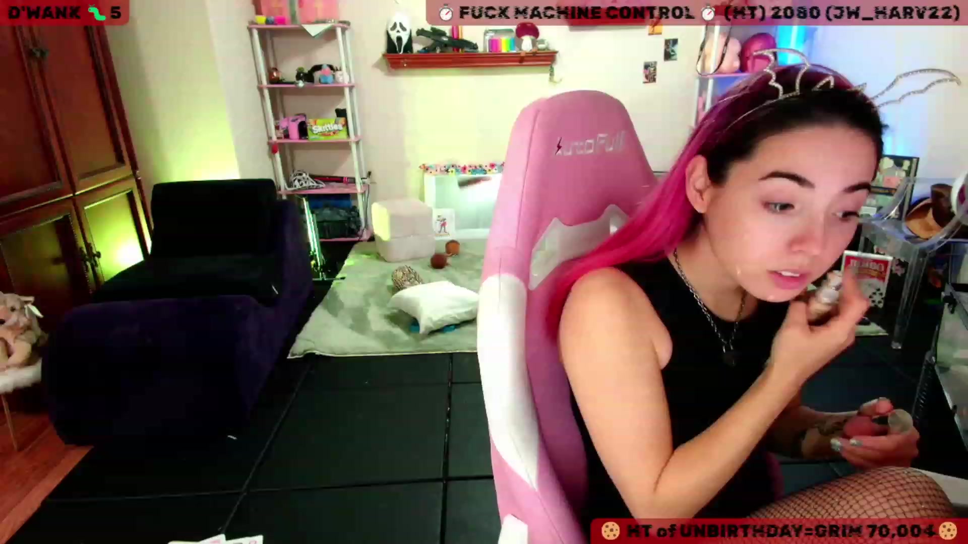 Gallery image thumbnail from JessWhitmore's myfreecams stream on, 11/25/2023, 03:50 image 9 of 20