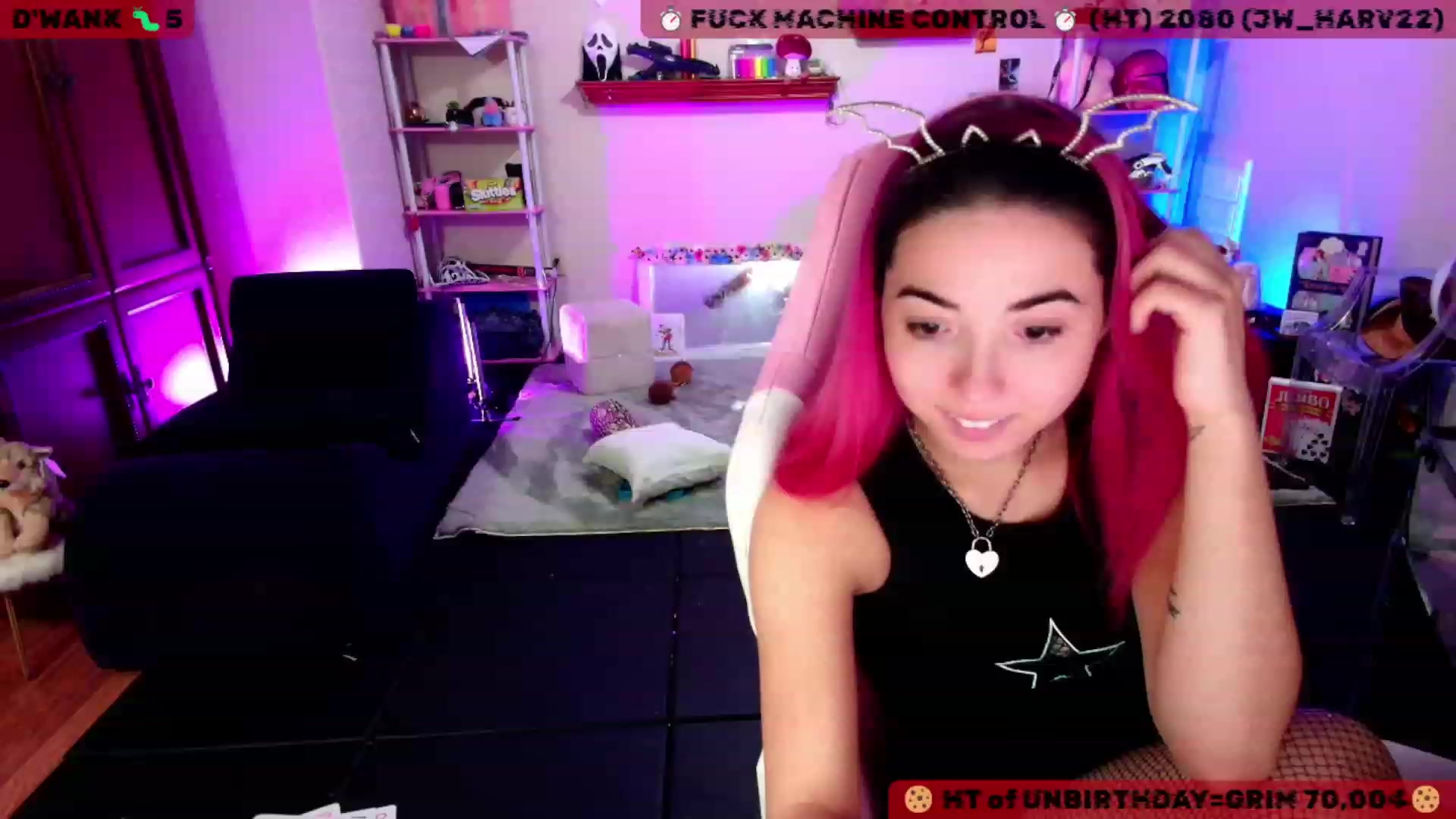 Gallery image thumbnail from JessWhitmore's myfreecams stream on, 11/25/2023, 03:50 image 7 of 20