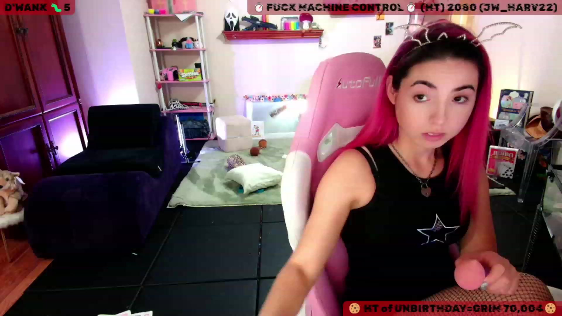 Gallery image thumbnail from JessWhitmore's myfreecams stream on, 11/25/2023, 03:50 image 11 of 20