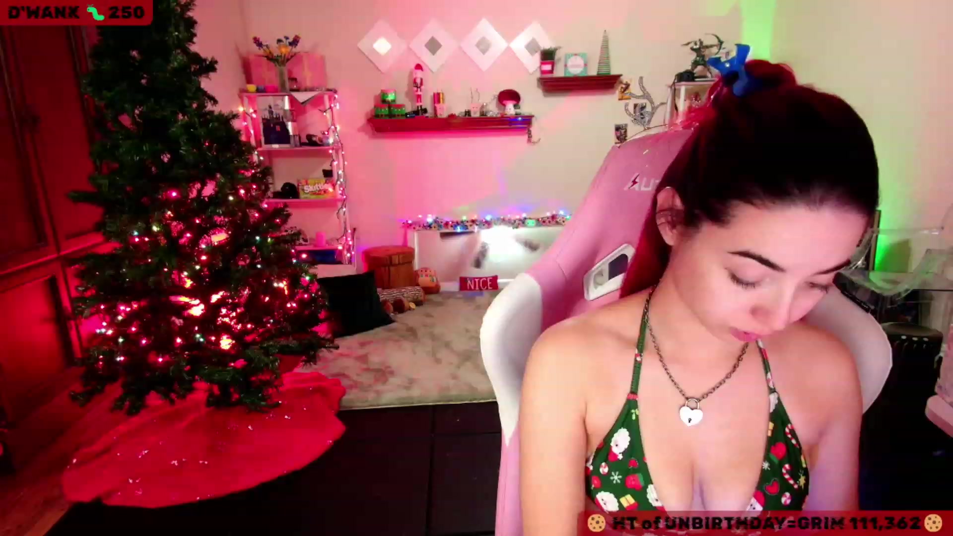 Gallery image thumbnail from JessWhitmore's myfreecams stream on, 12/05/2023, 06:08 image 5 of 20