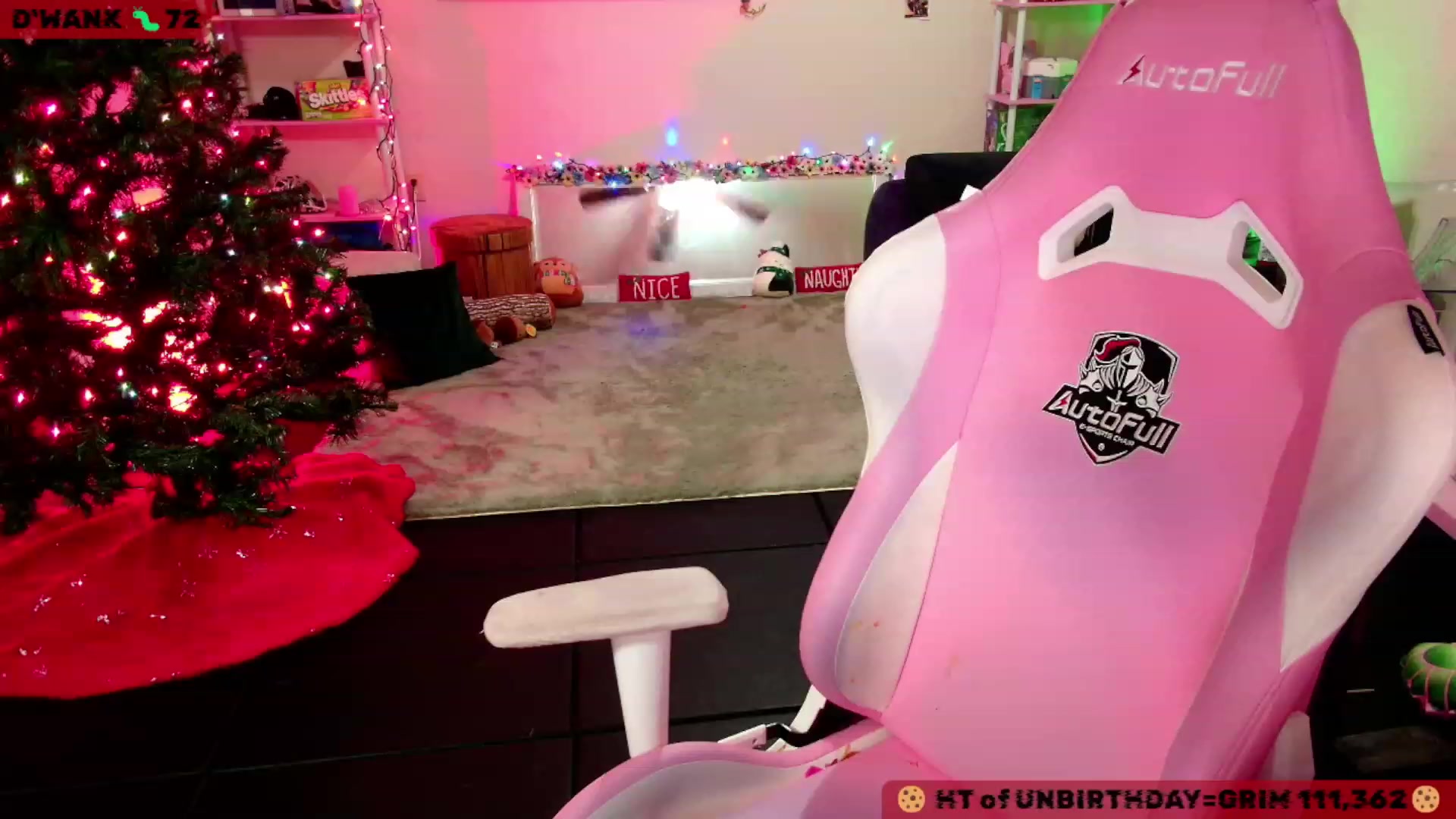 Gallery image thumbnail from JessWhitmore's myfreecams stream on, 12/05/2023, 09:03 image 13 of 20