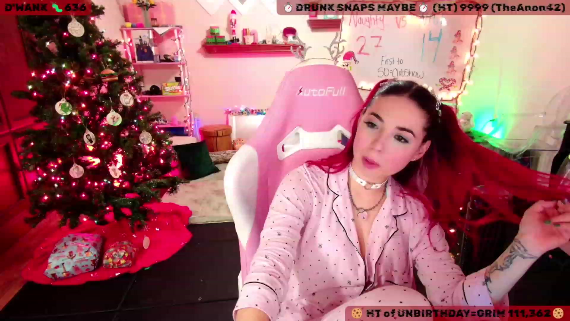 Gallery image thumbnail from JessWhitmore's myfreecams stream on, 01/06/2024, 06:53 image 10 of 20