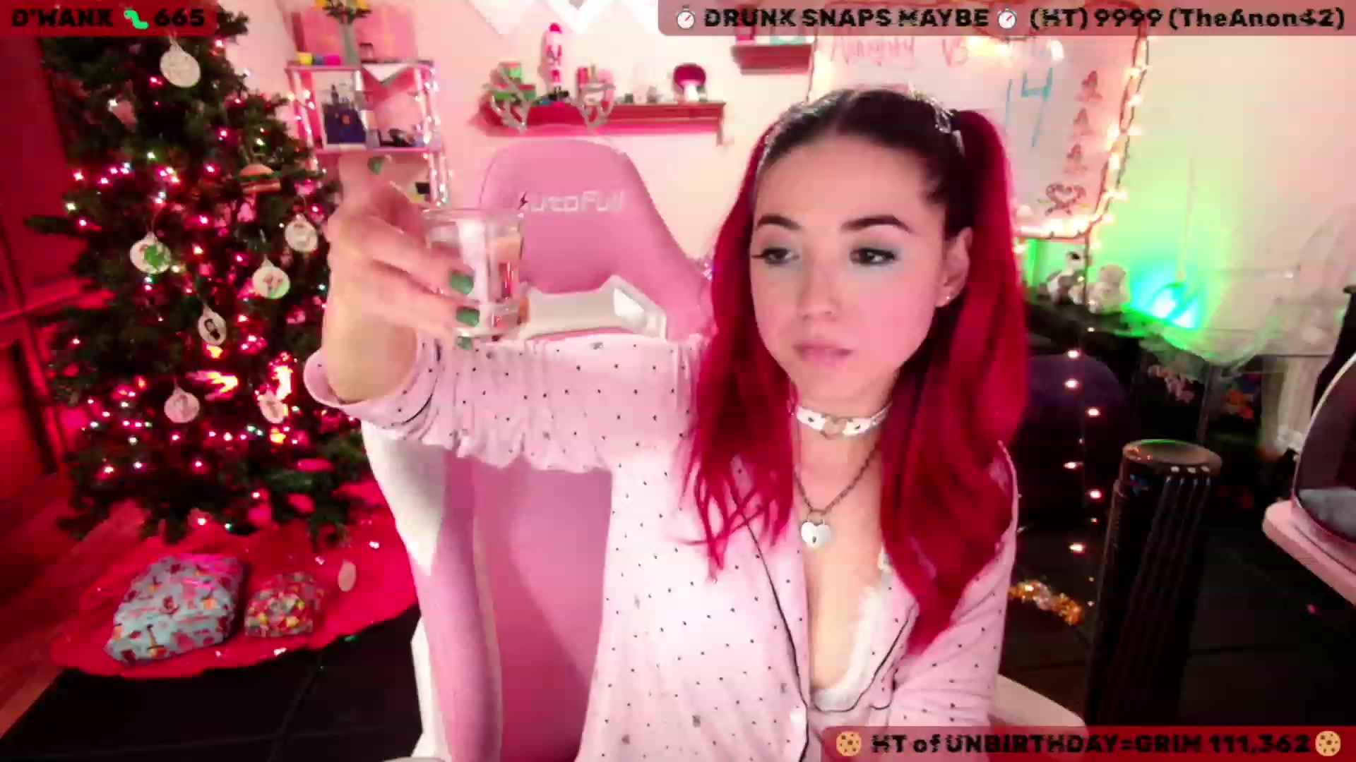 Gallery image thumbnail from JessWhitmore's myfreecams stream on, 01/06/2024, 06:53 image 1 of 20