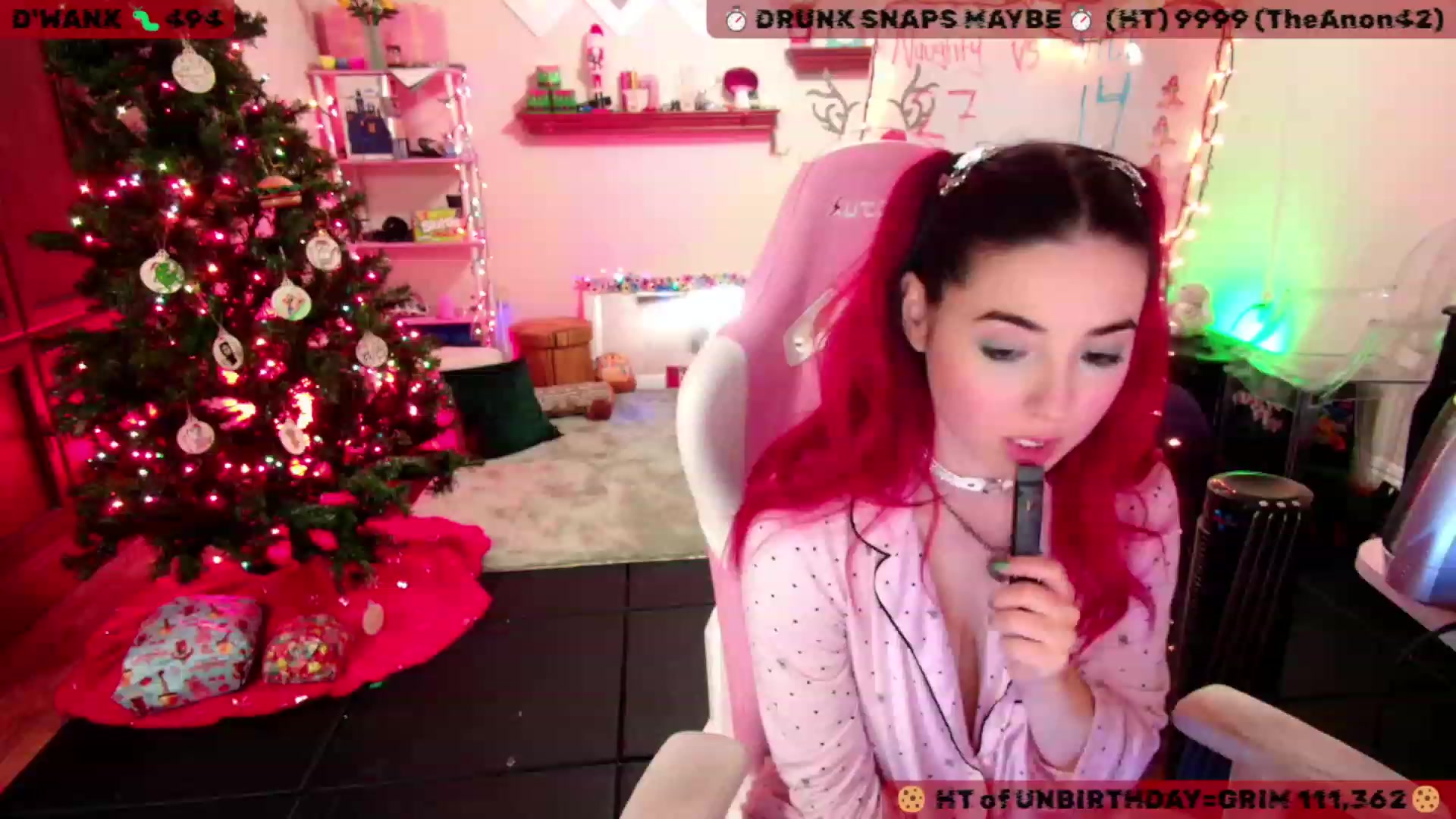 Gallery image thumbnail from JessWhitmore's myfreecams stream on, 01/06/2024, 07:20 image 2 of 20