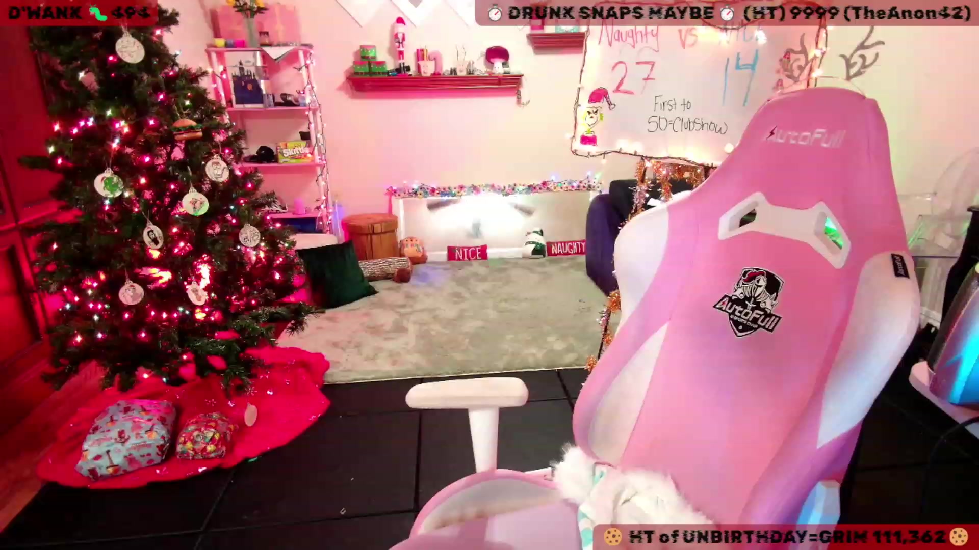 Gallery image thumbnail from JessWhitmore's myfreecams stream on, 01/06/2024, 07:20 image 6 of 20