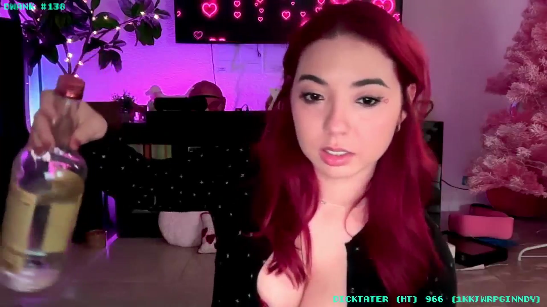 Gallery image thumbnail from JessWhitmore's myfreecams stream on, 02/01/2026, 09:25 image 6 of 20